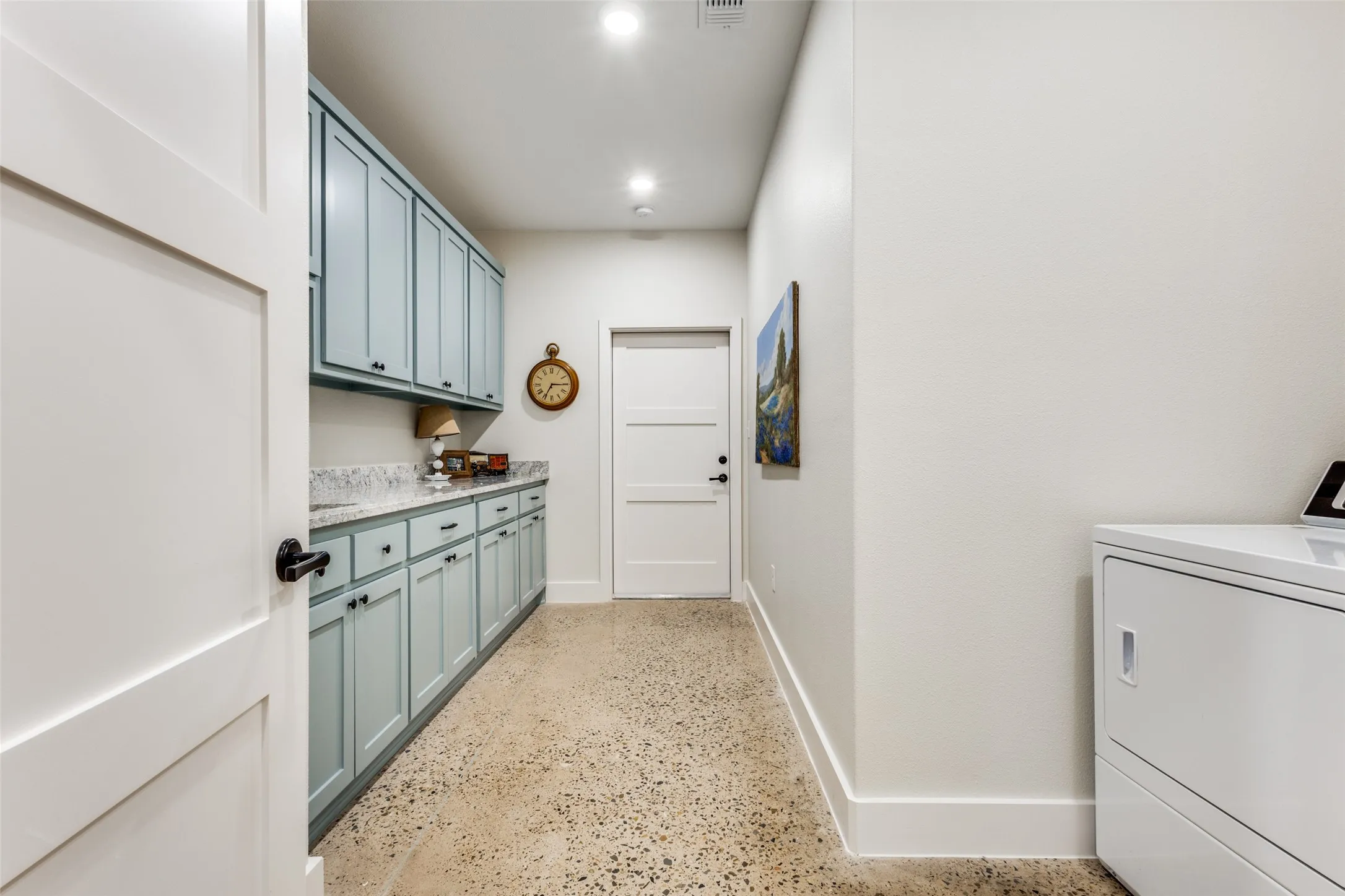 closet, tons of storage