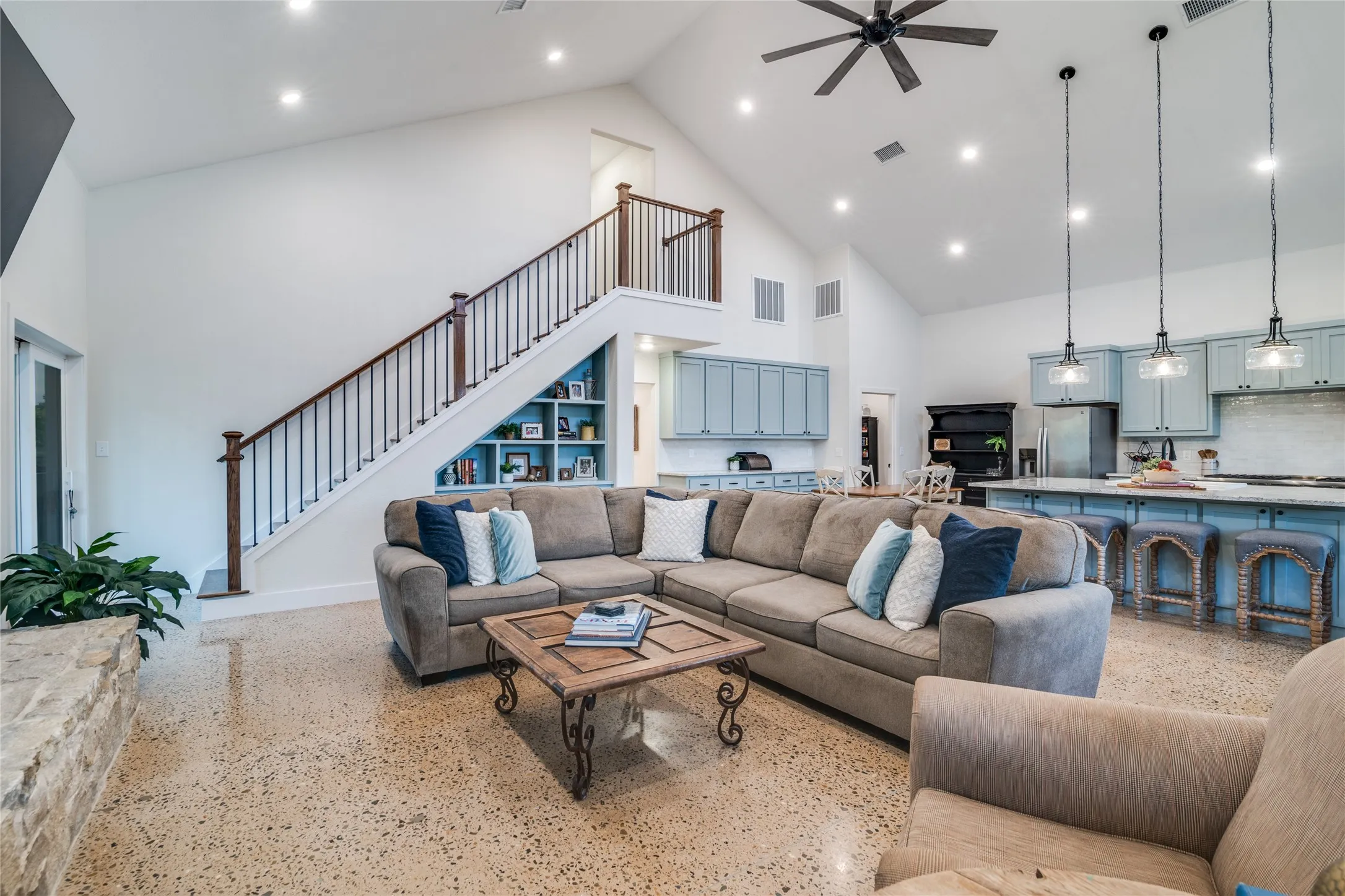 Farm For Sale in Collin County , 1656 County Road 604, Farmersville, Texas 75442, 3 Bedroom, 4 Bathroom, 2 Garage spaces, 2,832 Sqft, built in 2023, mls#21293721, Real Estate Agent in Farmersville, Homes For Sale in Collin county, Homes For Sale in Farmersville, Realtor in Farmersville Texas, Real Estate Brokerage Independent Realty Texas, Luminita Cordes Realtor