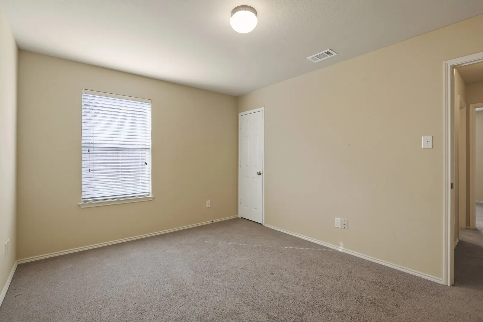 Single Family Residence For Rent in Denton County , 1433 Willoughby Way, Little Elm, Texas 75068, 3 Bedroom, 2 Bathroom, 2 Garage spaces, 1,638 Sqft, built in 2011, mls#21293817, Real Estate Agent in Little Elm, Homes For Rent in Denton county, Homes For Rent in Little Elm, Realtor in Little Elm Texas, Real Estate Brokerage Independent Realty Texas, Luminita Cordes Realtor