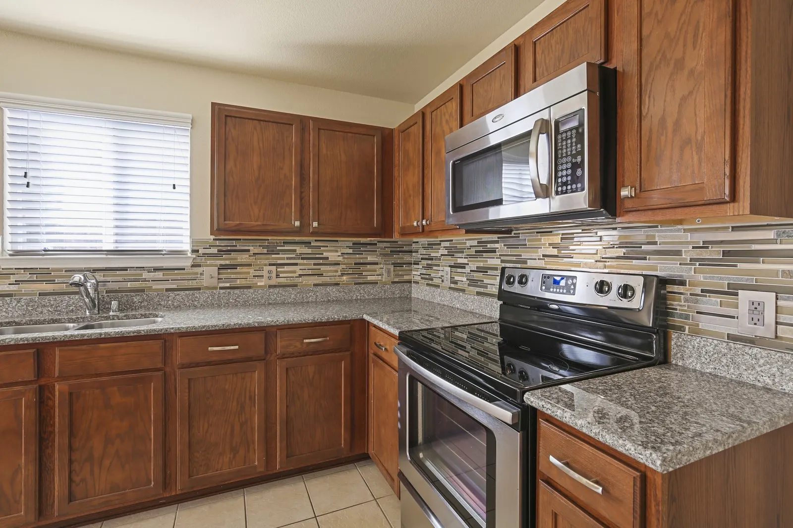 Single Family Residence For Rent in Denton County , 1433 Willoughby Way, Little Elm, Texas 75068, 3 Bedroom, 2 Bathroom, 2 Garage spaces, 1,638 Sqft, built in 2011, mls#21293817, Real Estate Agent in Little Elm, Homes For Rent in Denton county, Homes For Rent in Little Elm, Realtor in Little Elm Texas, Real Estate Brokerage Independent Realty Texas, Luminita Cordes Realtor