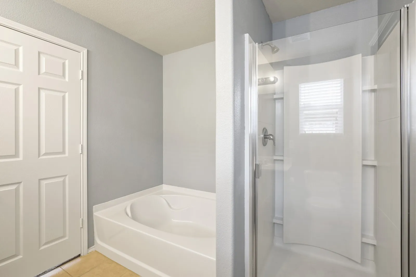 Single Family Residence For Rent in Denton County , 1433 Willoughby Way, Little Elm, Texas 75068, 3 Bedroom, 2 Bathroom, 2 Garage spaces, 1,638 Sqft, built in 2011, mls#21293817, Real Estate Agent in Little Elm, Homes For Rent in Denton county, Homes For Rent in Little Elm, Realtor in Little Elm Texas, Real Estate Brokerage Independent Realty Texas, Luminita Cordes Realtor