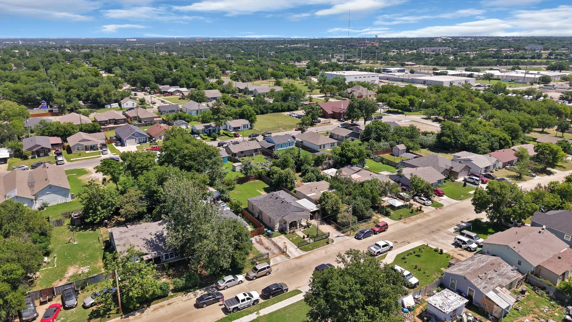 Single Family Residence For Sale in Tarrant County , 1717 E Harvey Avenue, Fort Worth, Texas 76104, 3 Bedrooms, 2 Bathrooms, Garage spaces, 1,374 Sqft, built in 1940, Price $220,000, mls#21292689, Real Estate Agent in Fort Worth, Homes For Sale in Tarrant county, Homes For Sale in Fort Worth, Realtor in Fort Worth Texas, Real Estate Brokerage Independent Realty Texas, Luminita Cordes Realtor