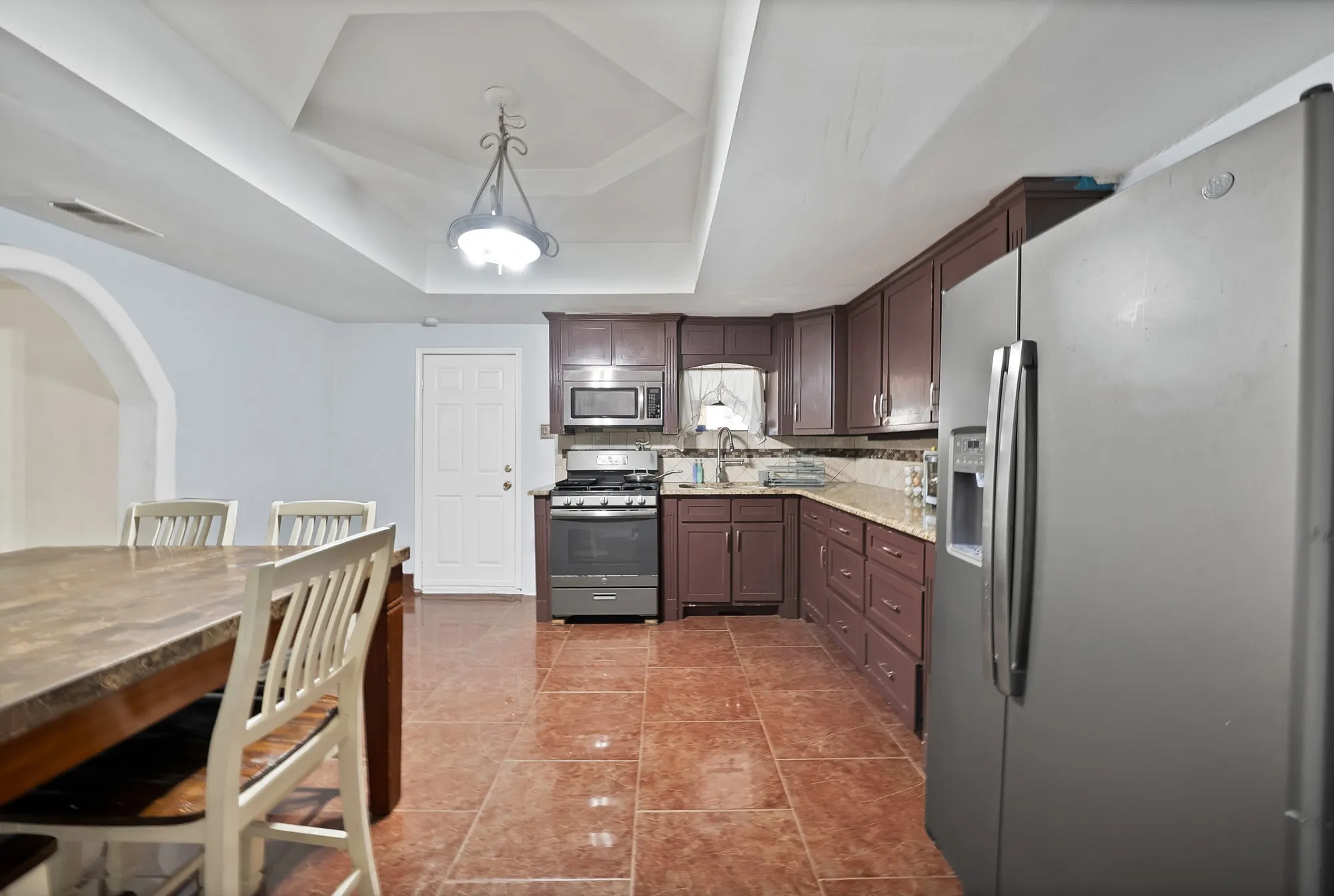Single Family Residence For Sale in Tarrant County , 1717 E Harvey Avenue, Fort Worth, Texas 76104, 3 Bedrooms, 2 Bathrooms, Garage spaces, 1,374 Sqft, built in 1940, Price $220,000, mls#21292689, Real Estate Agent in Fort Worth, Homes For Sale in Tarrant county, Homes For Sale in Fort Worth, Realtor in Fort Worth Texas, Real Estate Brokerage Independent Realty Texas, Luminita Cordes Realtor