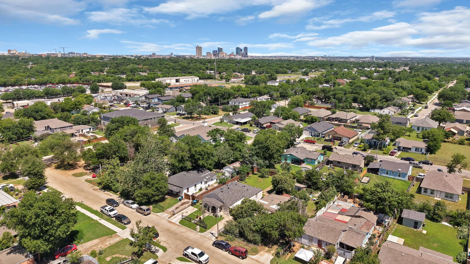 Single Family Residence For Sale in Tarrant County , 1717 E Harvey Avenue, Fort Worth, Texas 76104, 3 Bedrooms, 2 Bathrooms, Garage spaces, 1,374 Sqft, built in 1940, Price $220,000, mls#21292689, Real Estate Agent in Fort Worth, Homes For Sale in Tarrant county, Homes For Sale in Fort Worth, Realtor in Fort Worth Texas, Real Estate Brokerage Independent Realty Texas, Luminita Cordes Realtor