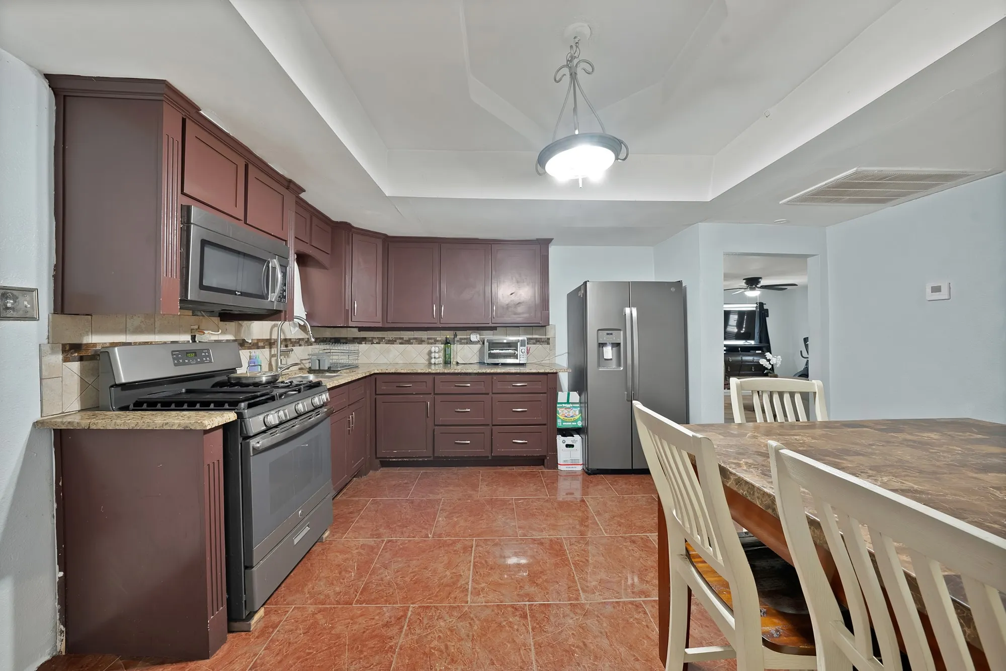 Single Family Residence For Sale in Tarrant County , 1717 E Harvey Avenue, Fort Worth, Texas 76104, 3 Bedrooms, 2 Bathrooms, Garage spaces, 1,374 Sqft, built in 1940, Price $220,000, mls#21292689, Real Estate Agent in Fort Worth, Homes For Sale in Tarrant county, Homes For Sale in Fort Worth, Realtor in Fort Worth Texas, Real Estate Brokerage Independent Realty Texas, Luminita Cordes Realtor