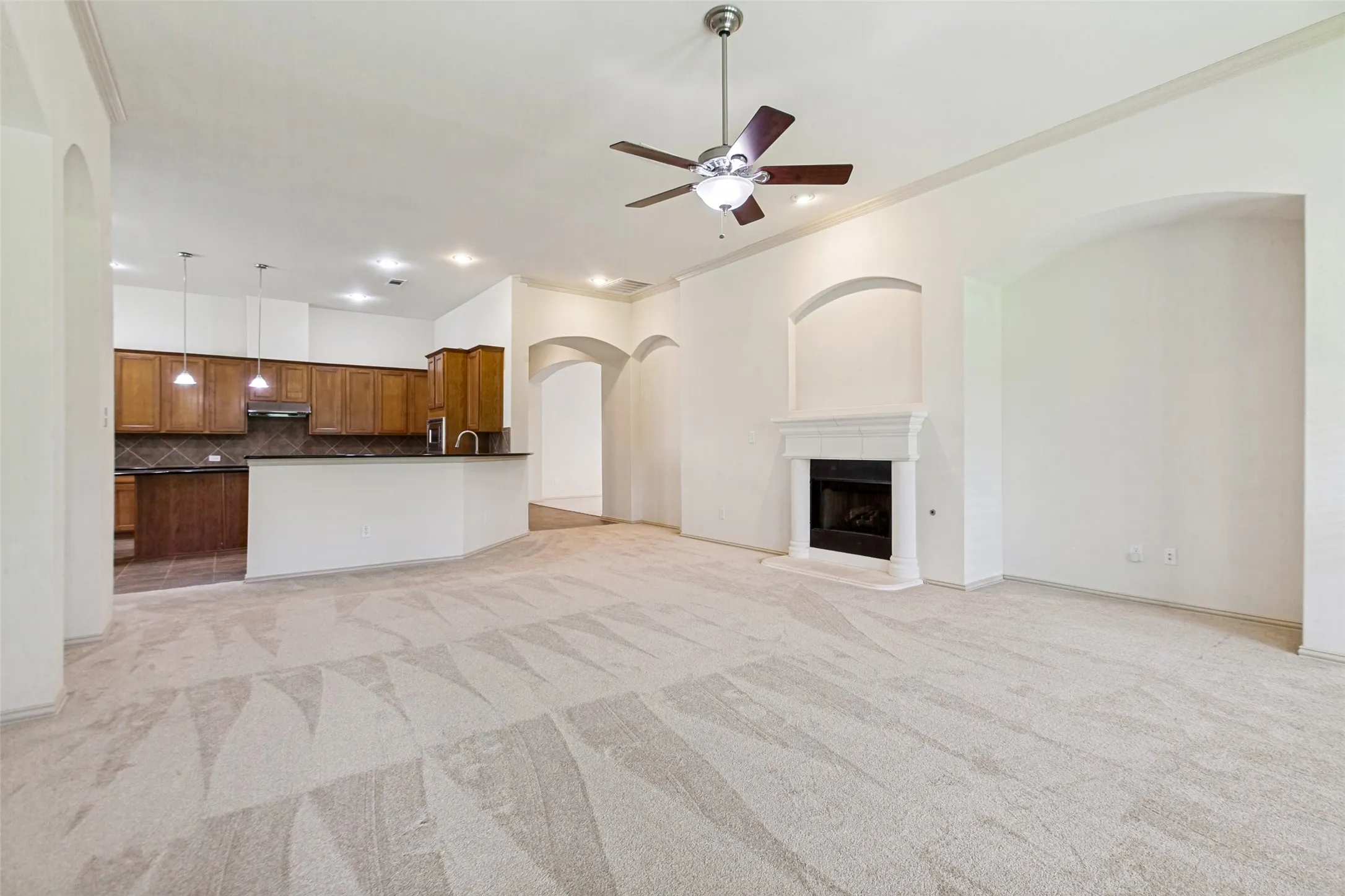 Single Family Residence For Sale in Collin County , 520 Smoke Tree Drive, Murphy, Texas 75094, 4 Bedroom, 4 Bathroom, 2 Garage spaces, 3,957 Sqft, built in 2008, mls#21293824, Real Estate Agent in Murphy, Homes For Sale in Collin county, Homes For Sale in Murphy, Realtor in Murphy Texas, Real Estate Brokerage Independent Realty Texas, Luminita Cordes Realtor