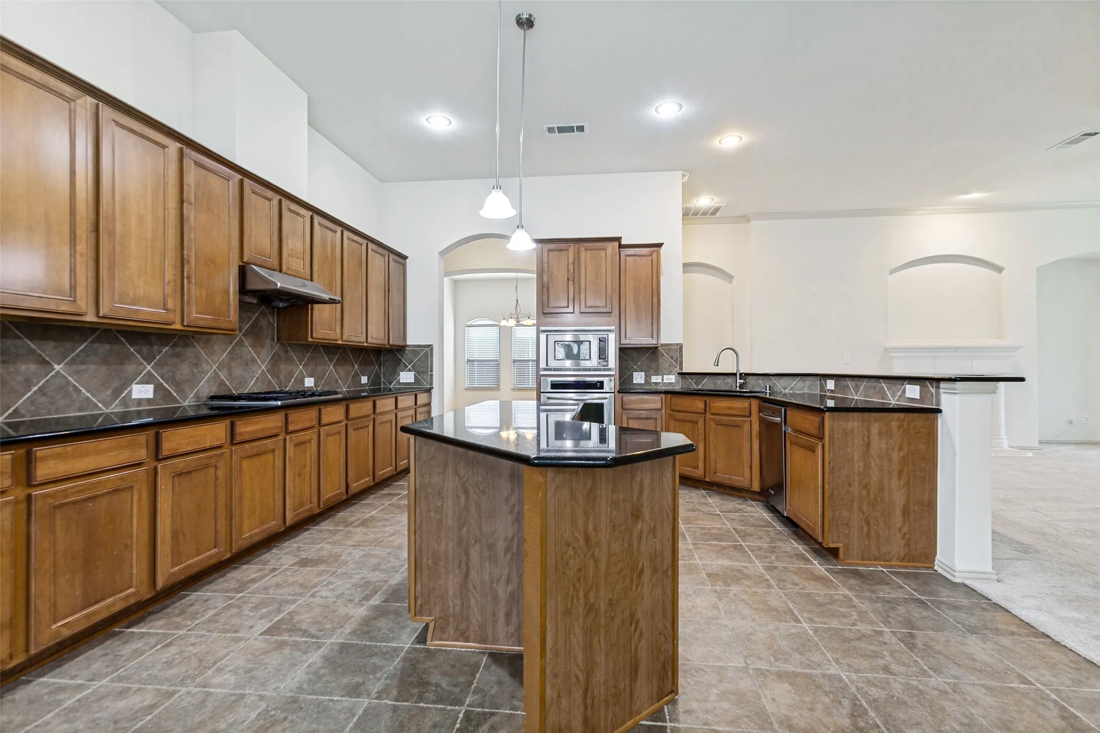 Single Family Residence For Sale in Collin County , 520 Smoke Tree Drive, Murphy, Texas 75094, 4 Bedroom, 4 Bathroom, 2 Garage spaces, 3,957 Sqft, built in 2008, mls#21293824, Real Estate Agent in Murphy, Homes For Sale in Collin county, Homes For Sale in Murphy, Realtor in Murphy Texas, Real Estate Brokerage Independent Realty Texas, Luminita Cordes Realtor