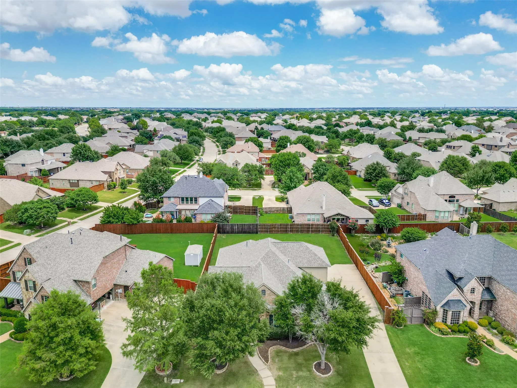 Single Family Residence For Sale in Collin County , 520 Smoke Tree Drive, Murphy, Texas 75094, 4 Bedroom, 4 Bathroom, 2 Garage spaces, 3,957 Sqft, built in 2008, mls#21293824, Real Estate Agent in Murphy, Homes For Sale in Collin county, Homes For Sale in Murphy, Realtor in Murphy Texas, Real Estate Brokerage Independent Realty Texas, Luminita Cordes Realtor