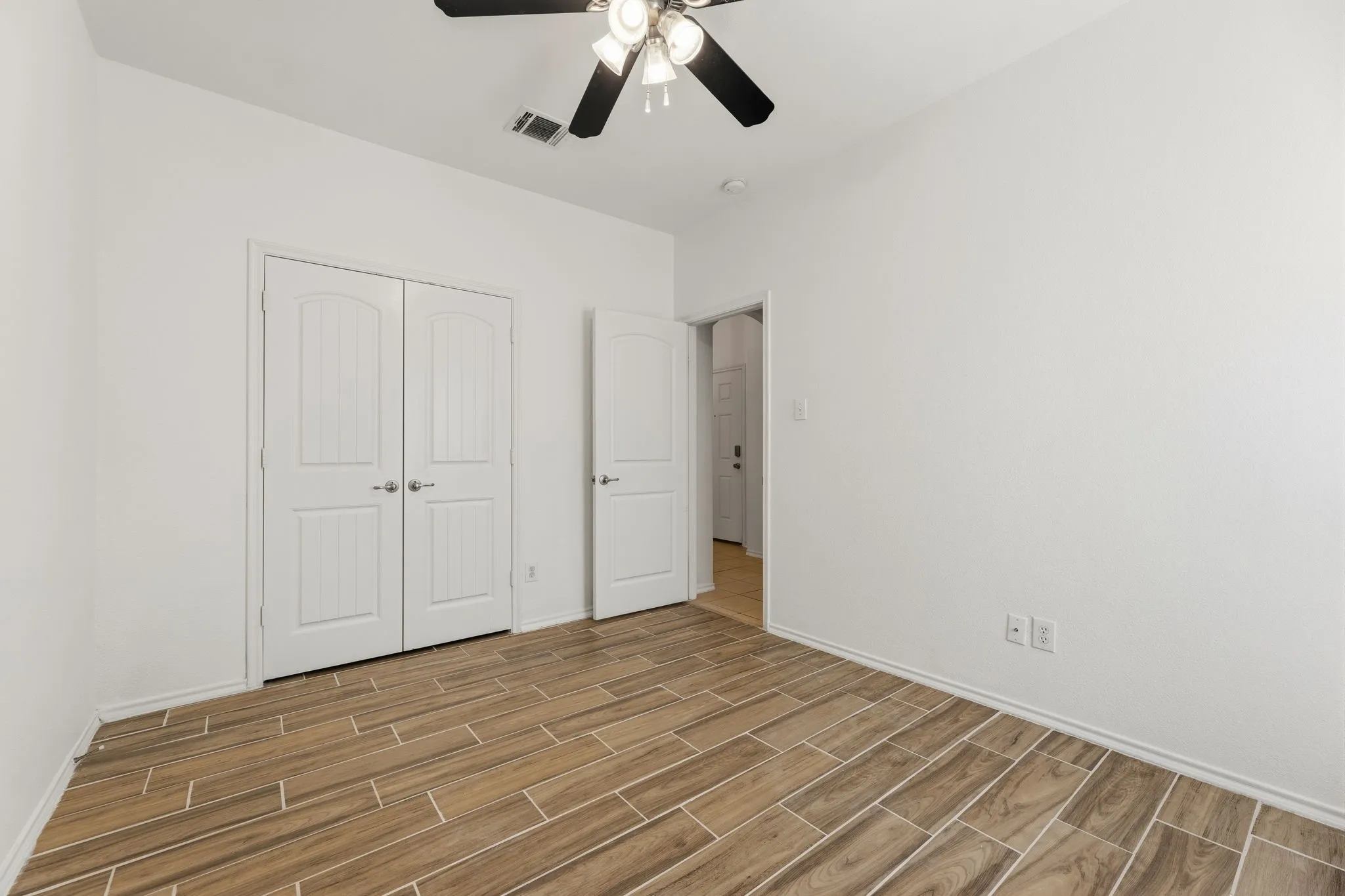 Single Family Residence For Rent in Collin County , 1011 Meadow Green Court, Princeton, Texas 75407, 3 Bedroom, 2 Bathroom, 2 Garage spaces, 1,580 Sqft, built in 2012, mls#21293835, Real Estate Agent in Princeton, Homes For Rent in Collin county, Homes For Rent in Princeton, Realtor in Princeton Texas, Real Estate Brokerage Independent Realty Texas, Luminita Cordes Realtor