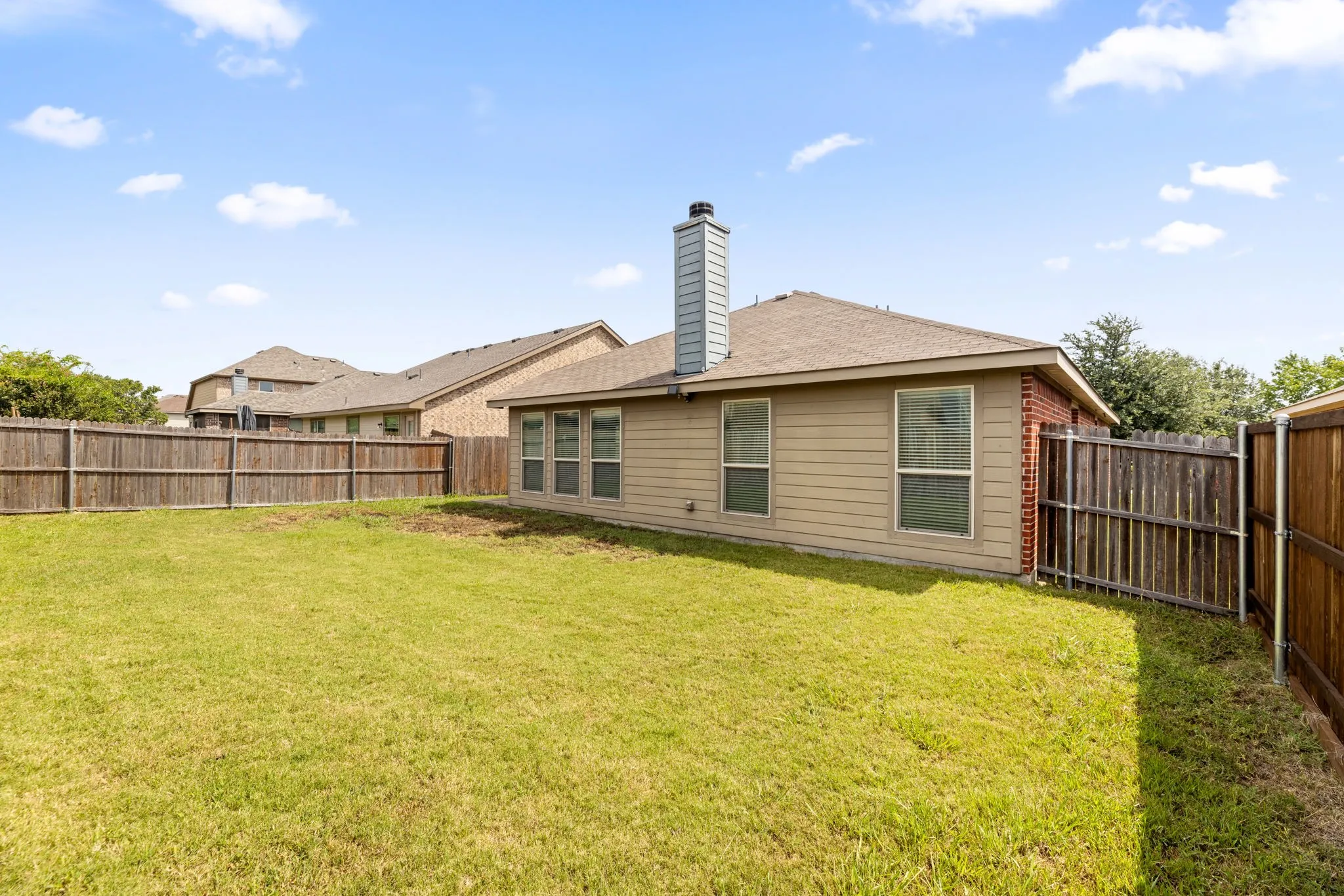 Single Family Residence For Rent in Collin County , 1011 Meadow Green Court, Princeton, Texas 75407, 3 Bedroom, 2 Bathroom, 2 Garage spaces, 1,580 Sqft, built in 2012, mls#21293835, Real Estate Agent in Princeton, Homes For Rent in Collin county, Homes For Rent in Princeton, Realtor in Princeton Texas, Real Estate Brokerage Independent Realty Texas, Luminita Cordes Realtor