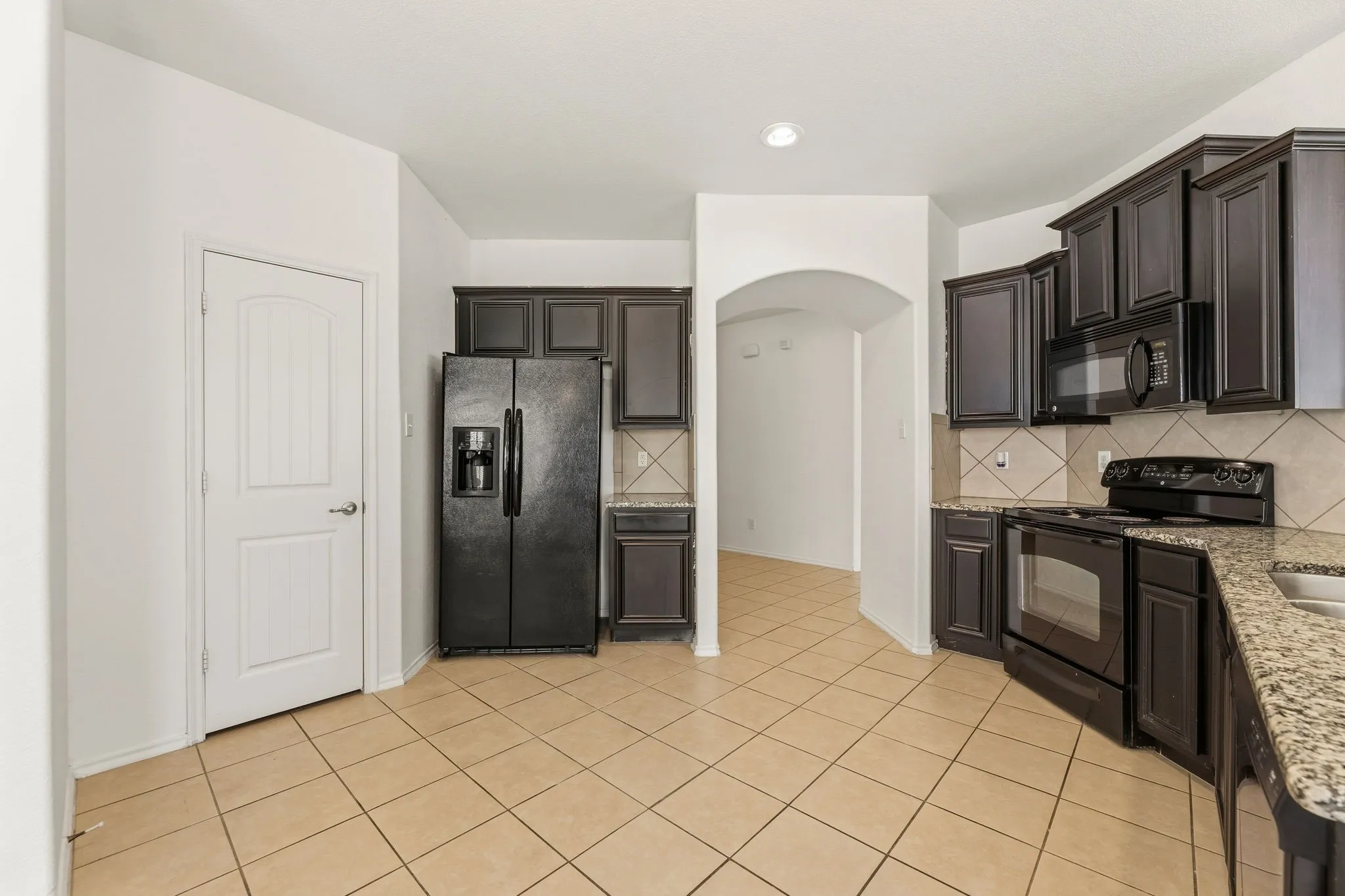 Single Family Residence For Rent in Collin County , 1011 Meadow Green Court, Princeton, Texas 75407, 3 Bedroom, 2 Bathroom, 2 Garage spaces, 1,580 Sqft, built in 2012, mls#21293835, Real Estate Agent in Princeton, Homes For Rent in Collin county, Homes For Rent in Princeton, Realtor in Princeton Texas, Real Estate Brokerage Independent Realty Texas, Luminita Cordes Realtor