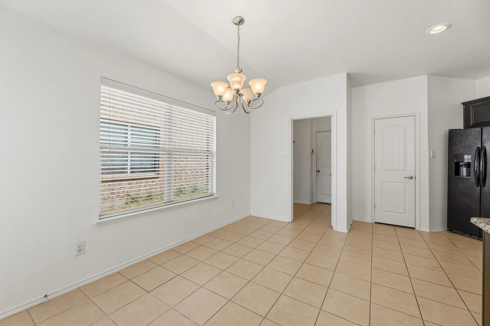 Single Family Residence For Rent in Collin County , 1011 Meadow Green Court, Princeton, Texas 75407, 3 Bedroom, 2 Bathroom, 2 Garage spaces, 1,580 Sqft, built in 2012, mls#21293835, Real Estate Agent in Princeton, Homes For Rent in Collin county, Homes For Rent in Princeton, Realtor in Princeton Texas, Real Estate Brokerage Independent Realty Texas, Luminita Cordes Realtor
