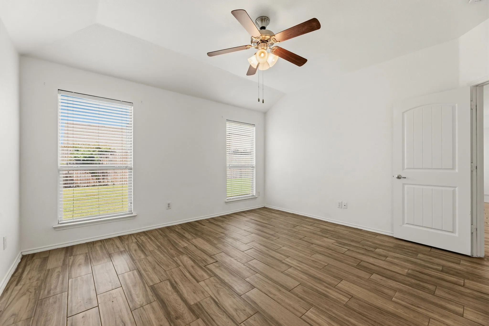 Single Family Residence For Rent in Collin County , 1011 Meadow Green Court, Princeton, Texas 75407, 3 Bedroom, 2 Bathroom, 2 Garage spaces, 1,580 Sqft, built in 2012, mls#21293835, Real Estate Agent in Princeton, Homes For Rent in Collin county, Homes For Rent in Princeton, Realtor in Princeton Texas, Real Estate Brokerage Independent Realty Texas, Luminita Cordes Realtor