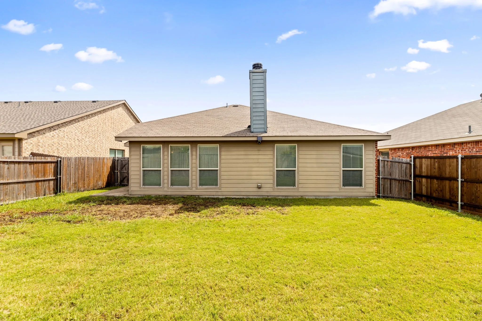 Single Family Residence For Rent in Collin County , 1011 Meadow Green Court, Princeton, Texas 75407, 3 Bedroom, 2 Bathroom, 2 Garage spaces, 1,580 Sqft, built in 2012, mls#21293835, Real Estate Agent in Princeton, Homes For Rent in Collin county, Homes For Rent in Princeton, Realtor in Princeton Texas, Real Estate Brokerage Independent Realty Texas, Luminita Cordes Realtor