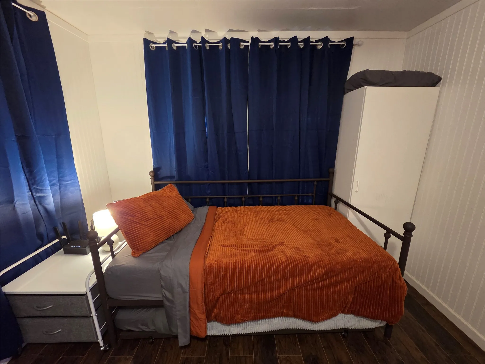 Trundle twin bed with an extra twin bed tucked underneath. **PLEASE NOTE WE ARE WILLING TO CHANGE BEDS IF THIS ARRANGEMENT DOES NOT WORK FOR YOU**