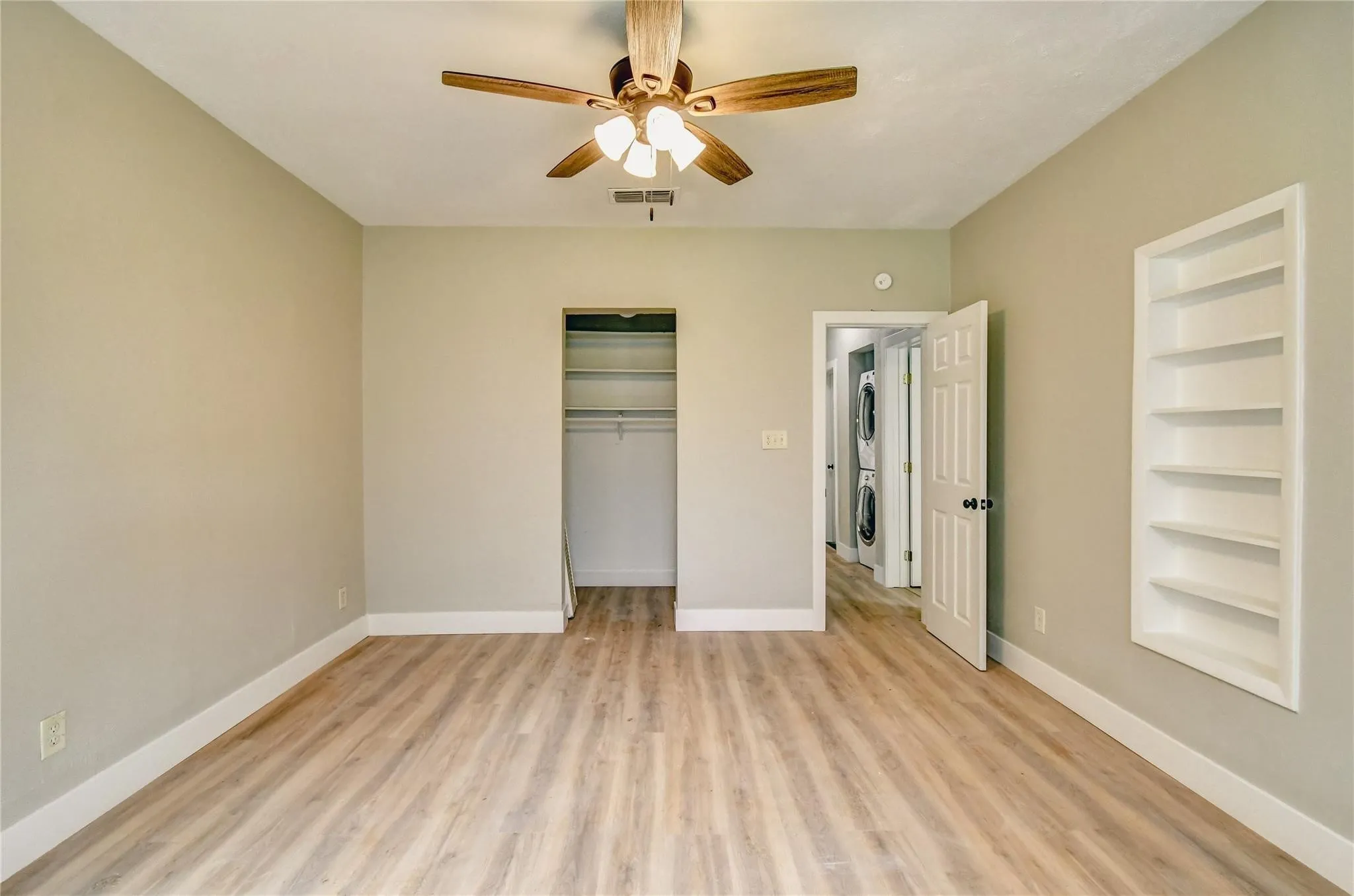 Single Family Residence For Rent in Erath County , 982 W Tarleton Street, Stephenville, Texas 76401, 4 Bedroom, 2 Bathroom, Garage spaces, 1,362 Sqft, built in 1940, mls#21293840, Real Estate Agent in Stephenville, Homes For Rent in Erath county, Homes For Rent in Stephenville, Realtor in Stephenville Texas, Real Estate Brokerage Independent Realty Texas, Luminita Cordes Realtor