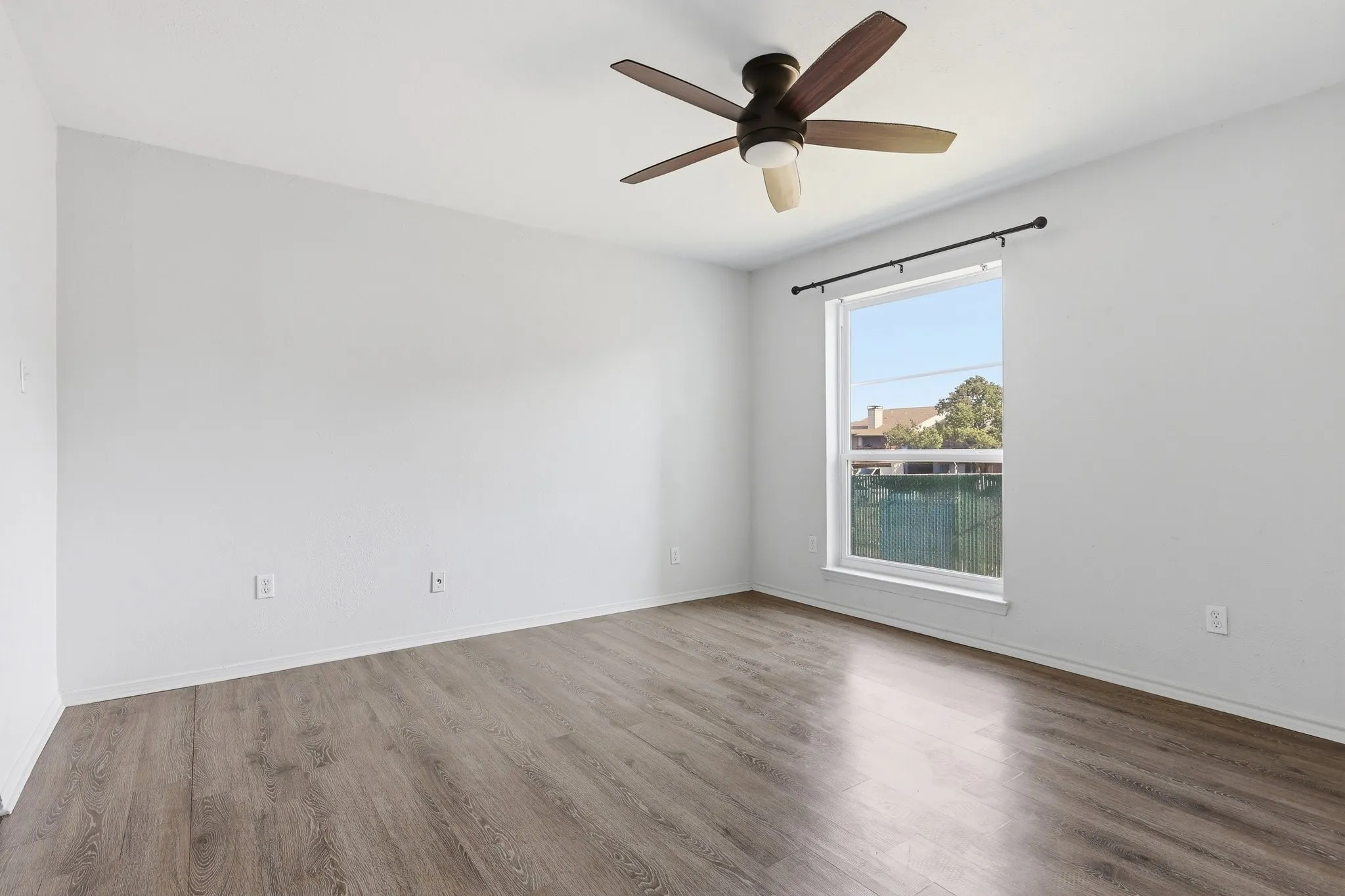 Condominium For Sale in Dallas County , 11470 Audelia Road 158, Dallas, Texas 75243, 1 Bedroom, 1 Bathroom, Garage spaces, 730 Sqft, built in 1983, mls#21292894, Real Estate Agent in Dallas, Homes For Sale in Dallas county, Homes For Sale in Dallas, Realtor in Dallas Texas, Real Estate Brokerage Independent Realty Texas, Luminita Cordes Realtor