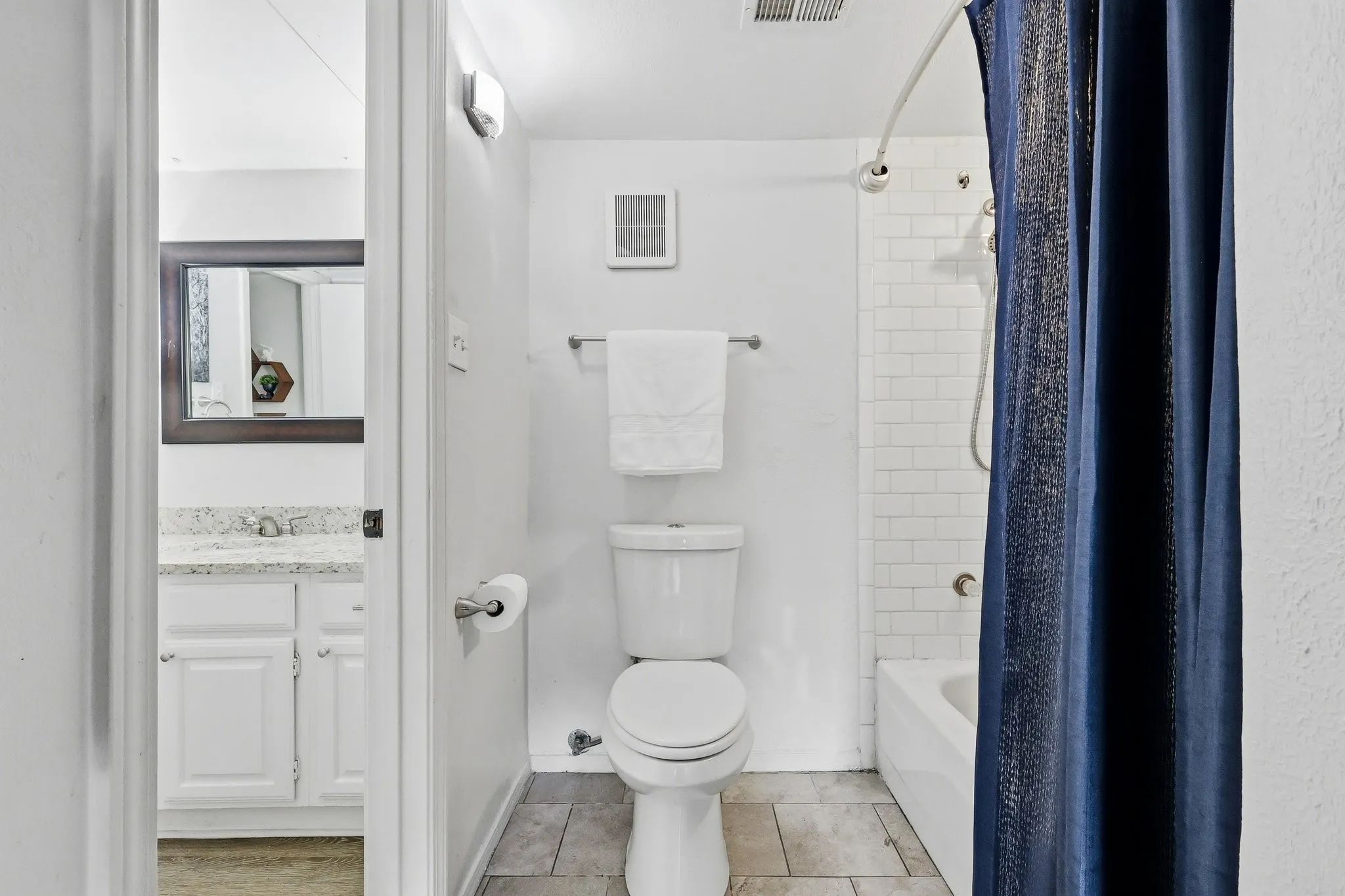Condominium For Sale in Dallas County , 11470 Audelia Road 158, Dallas, Texas 75243, 1 Bedroom, 1 Bathroom, Garage spaces, 730 Sqft, built in 1983, mls#21292894, Real Estate Agent in Dallas, Homes For Sale in Dallas county, Homes For Sale in Dallas, Realtor in Dallas Texas, Real Estate Brokerage Independent Realty Texas, Luminita Cordes Realtor