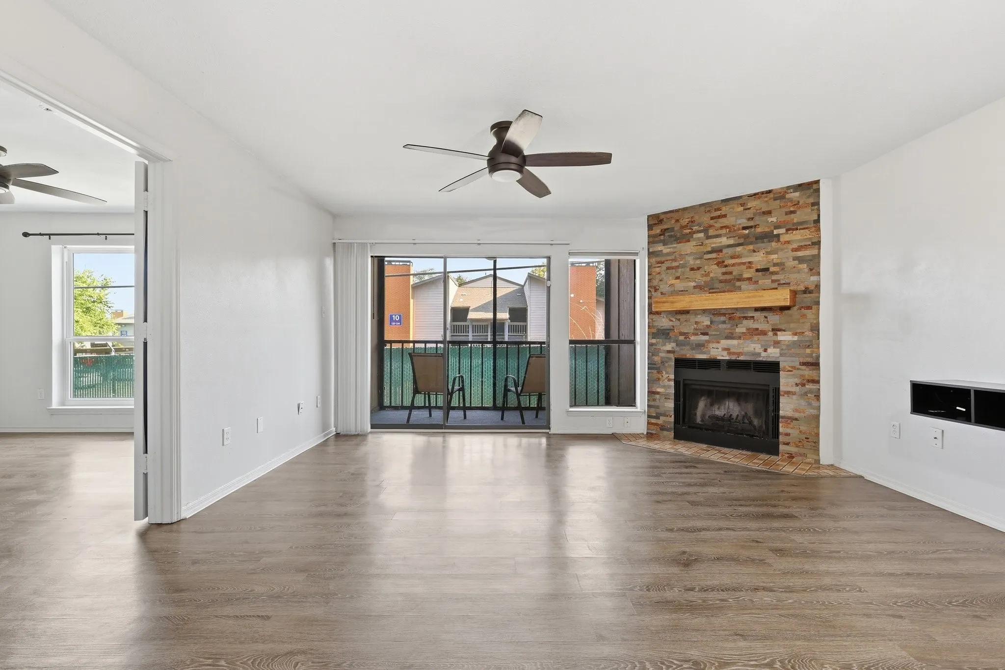 Condominium For Sale in Dallas County , 11470 Audelia Road 158, Dallas, Texas 75243, 1 Bedroom, 1 Bathroom, Garage spaces, 730 Sqft, built in 1983, mls#21292894, Real Estate Agent in Dallas, Homes For Sale in Dallas county, Homes For Sale in Dallas, Realtor in Dallas Texas, Real Estate Brokerage Independent Realty Texas, Luminita Cordes Realtor