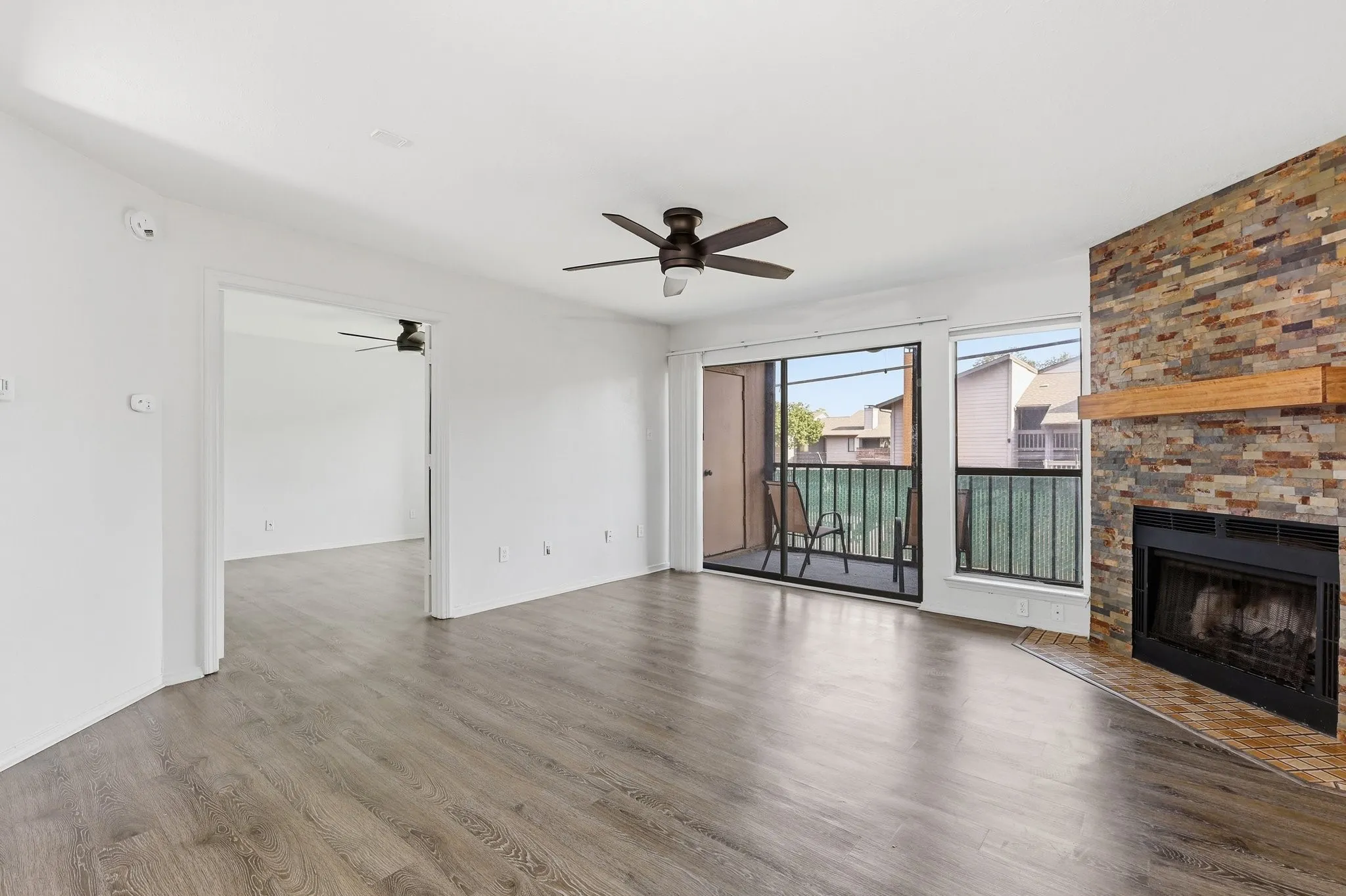 Condominium For Sale in Dallas County , 11470 Audelia Road 158, Dallas, Texas 75243, 1 Bedroom, 1 Bathroom, Garage spaces, 730 Sqft, built in 1983, mls#21292894, Real Estate Agent in Dallas, Homes For Sale in Dallas county, Homes For Sale in Dallas, Realtor in Dallas Texas, Real Estate Brokerage Independent Realty Texas, Luminita Cordes Realtor