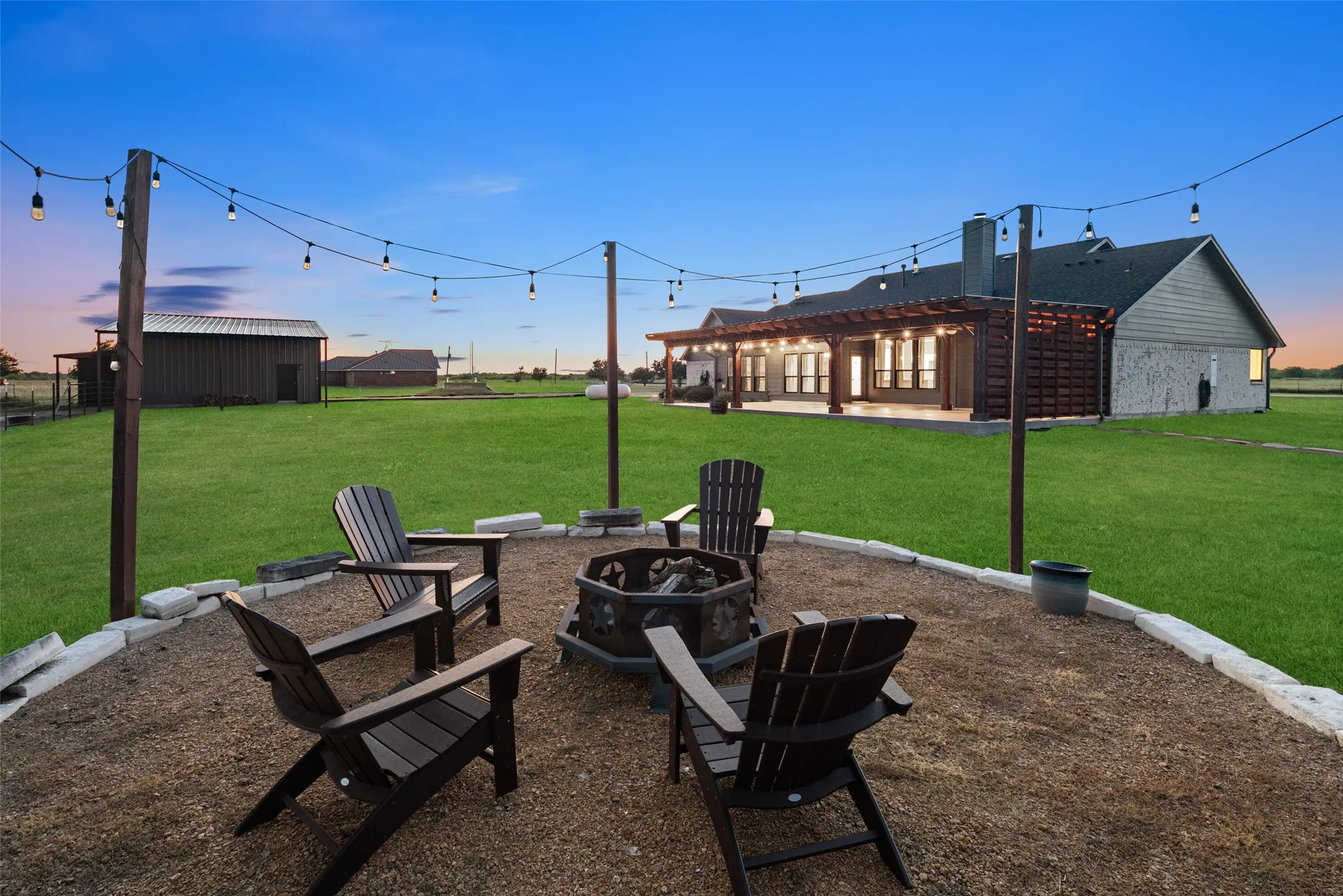 Single Family Residence For Sale in Grayson County , 1019 Vaughan Lane, Tioga, Texas 76271, 4 Bedroom, 3 Bathroom, 2 Garage spaces, 2,284 Sqft, built in 2009, mls#21293844, Real Estate Agent in Tioga, Homes For Sale in Grayson county, Homes For Sale in Tioga, Realtor in Tioga Texas, Real Estate Brokerage Independent Realty Texas, Luminita Cordes Realtor