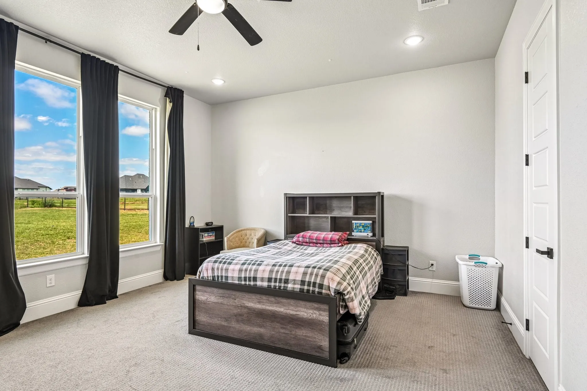 Single Family Residence For Sale in Johnson County , 6517 Leo Lane, Godley, Texas 76044, 4 Bedroom, 3 Bathroom, 3 Garage spaces, 2,918 Sqft, built in 2021, mls#21293429, Real Estate Agent in Godley, Homes For Sale in Johnson county, Homes For Sale in Godley, Realtor in Godley Texas, Real Estate Brokerage Independent Realty Texas, Luminita Cordes Realtor