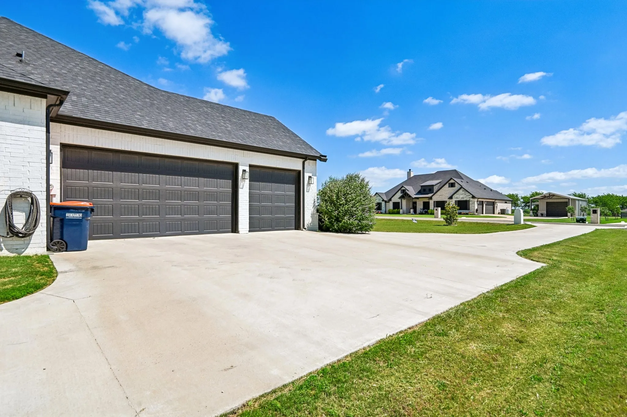 Single Family Residence For Sale in Johnson County , 6517 Leo Lane, Godley, Texas 76044, 4 Bedroom, 3 Bathroom, 3 Garage spaces, 2,918 Sqft, built in 2021, mls#21293429, Real Estate Agent in Godley, Homes For Sale in Johnson county, Homes For Sale in Godley, Realtor in Godley Texas, Real Estate Brokerage Independent Realty Texas, Luminita Cordes Realtor