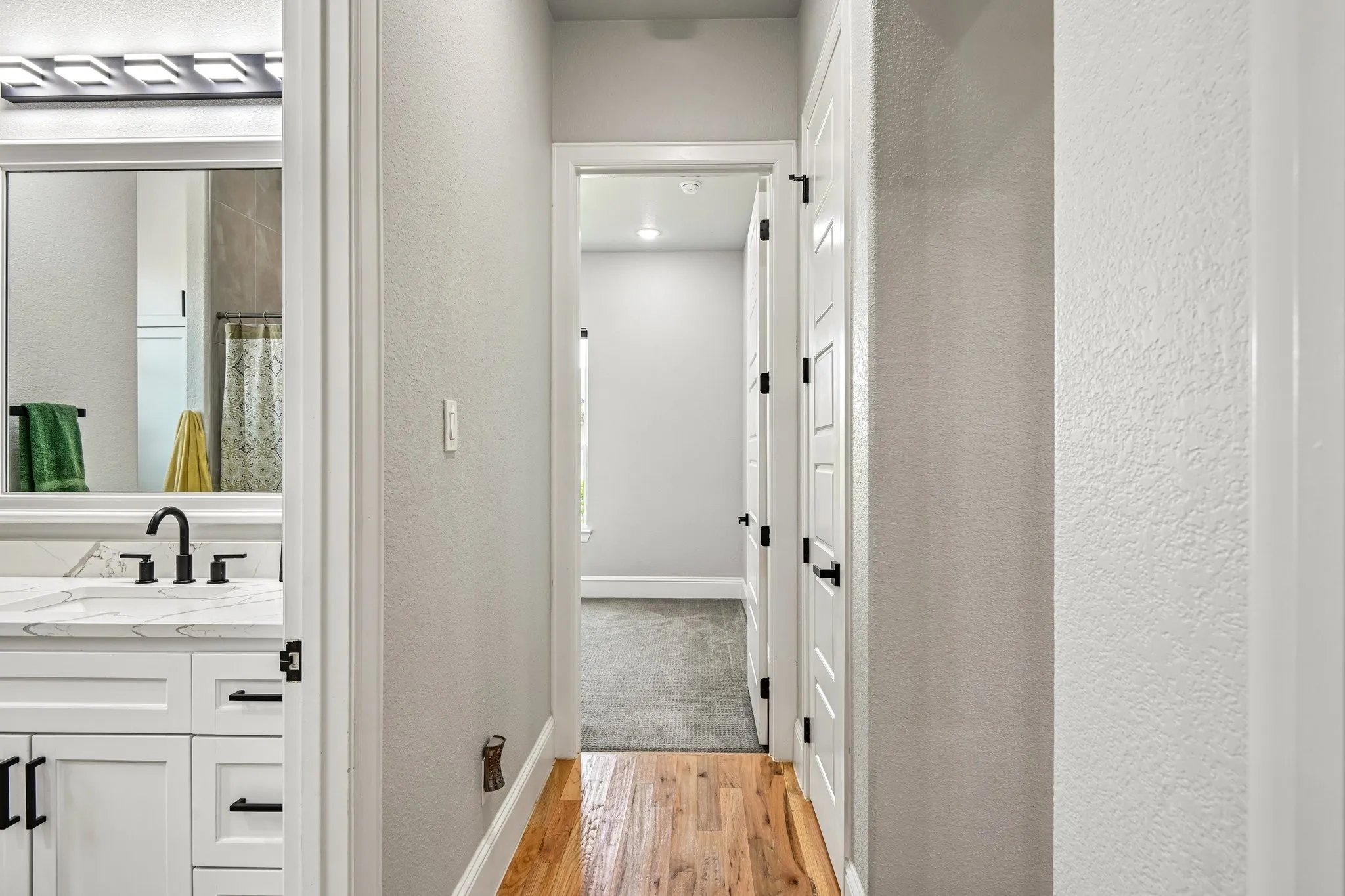 Single Family Residence For Sale in Johnson County , 6517 Leo Lane, Godley, Texas 76044, 4 Bedroom, 3 Bathroom, 3 Garage spaces, 2,918 Sqft, built in 2021, mls#21293429, Real Estate Agent in Godley, Homes For Sale in Johnson county, Homes For Sale in Godley, Realtor in Godley Texas, Real Estate Brokerage Independent Realty Texas, Luminita Cordes Realtor