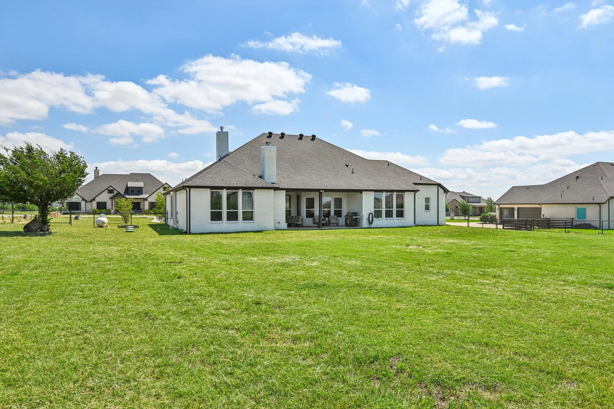 Single Family Residence For Sale in Johnson County , 6517 Leo Lane, Godley, Texas 76044, 4 Bedroom, 3 Bathroom, 3 Garage spaces, 2,918 Sqft, built in 2021, mls#21293429, Real Estate Agent in Godley, Homes For Sale in Johnson county, Homes For Sale in Godley, Realtor in Godley Texas, Real Estate Brokerage Independent Realty Texas, Luminita Cordes Realtor