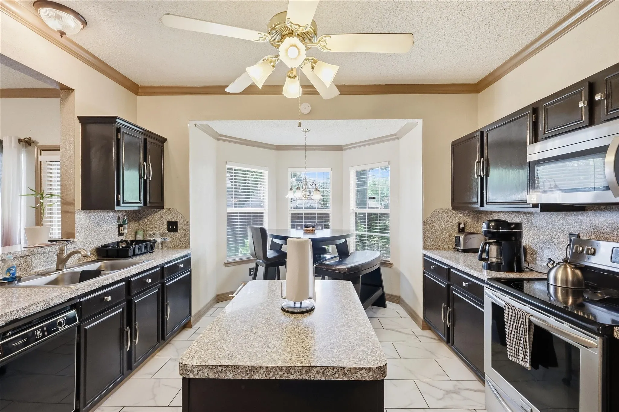 Single Family Residence For Sale in Collin County , 2315 Rockhill Road, Mc Kinney, Texas 75072, 3 Bedroom, 3 Bathroom, 2 Garage spaces, 1,900 Sqft, built in 1991, mls#21293252, Real Estate Agent in Mc Kinney, Homes For Sale in Collin county, Homes For Sale in Mc Kinney, Realtor in Mc Kinney Texas, Real Estate Brokerage Independent Realty Texas, Luminita Cordes Realtor