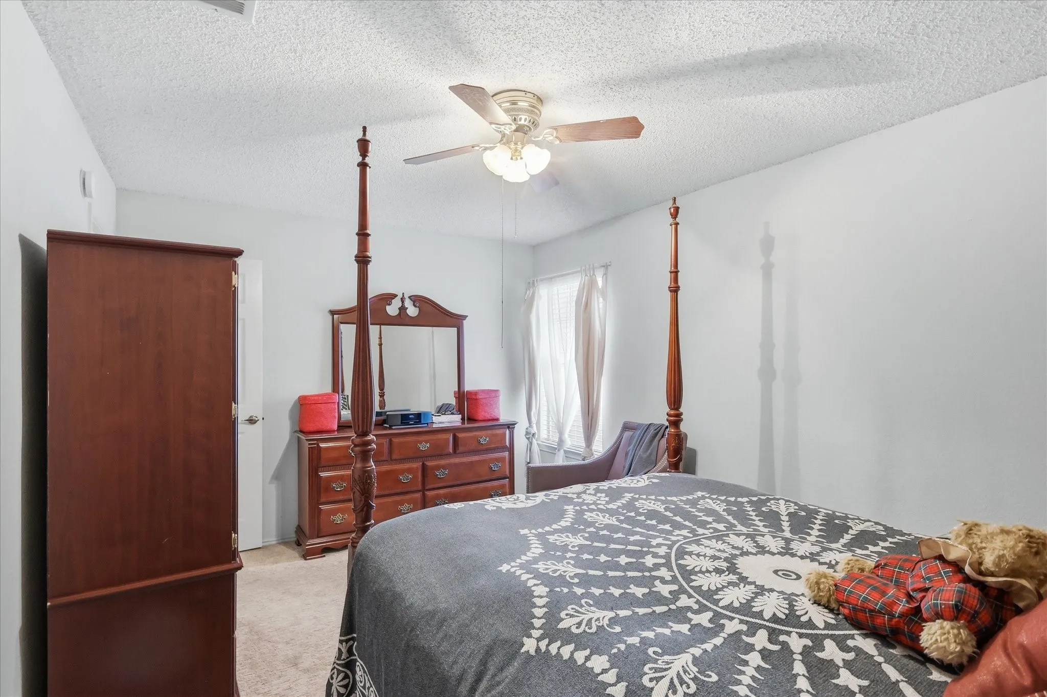 Single Family Residence For Sale in Collin County , 2315 Rockhill Road, Mc Kinney, Texas 75072, 3 Bedroom, 3 Bathroom, 2 Garage spaces, 1,900 Sqft, built in 1991, mls#21293252, Real Estate Agent in Mc Kinney, Homes For Sale in Collin county, Homes For Sale in Mc Kinney, Realtor in Mc Kinney Texas, Real Estate Brokerage Independent Realty Texas, Luminita Cordes Realtor