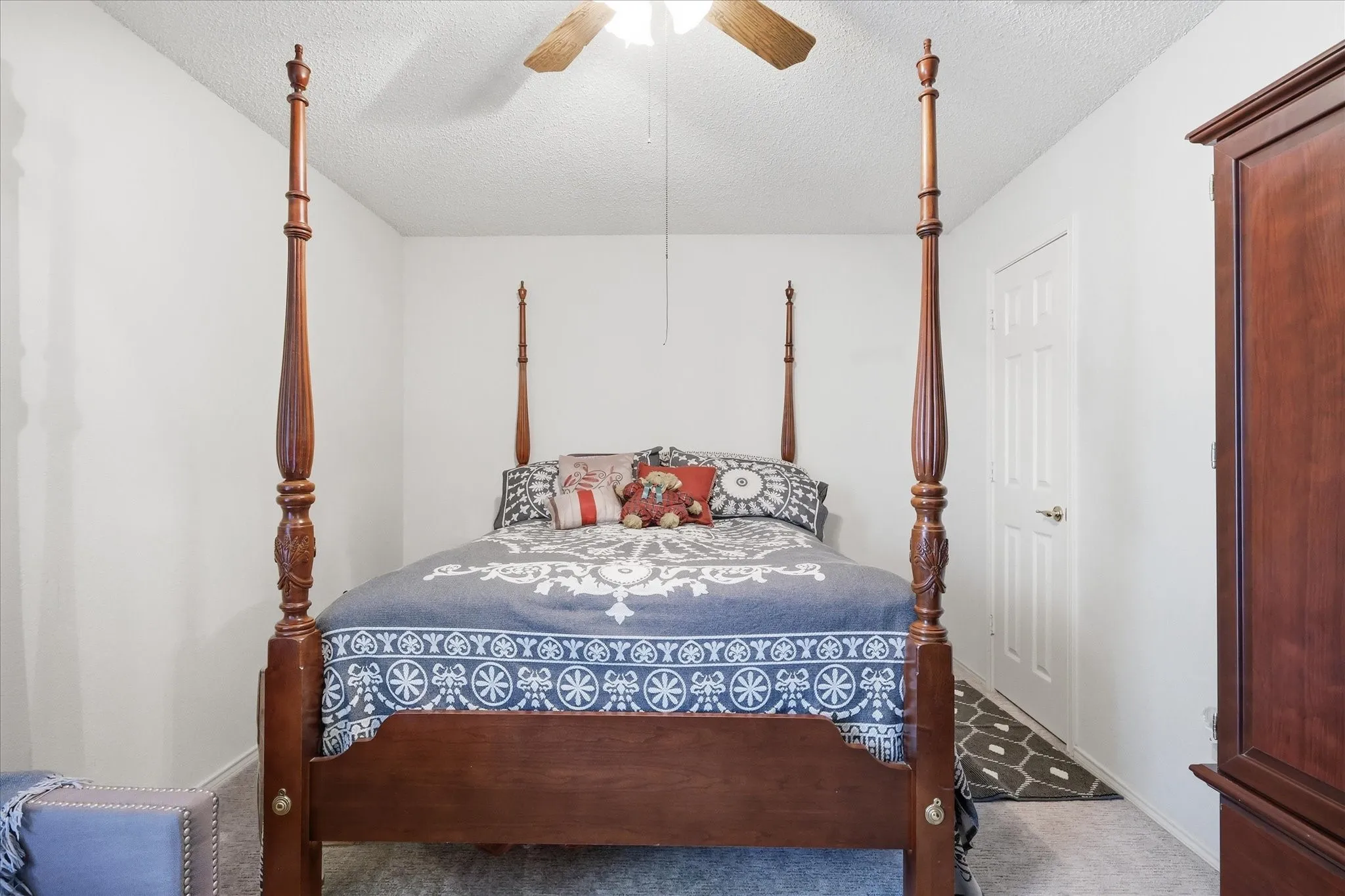 Single Family Residence For Sale in Collin County , 2315 Rockhill Road, Mc Kinney, Texas 75072, 3 Bedroom, 3 Bathroom, 2 Garage spaces, 1,900 Sqft, built in 1991, mls#21293252, Real Estate Agent in Mc Kinney, Homes For Sale in Collin county, Homes For Sale in Mc Kinney, Realtor in Mc Kinney Texas, Real Estate Brokerage Independent Realty Texas, Luminita Cordes Realtor