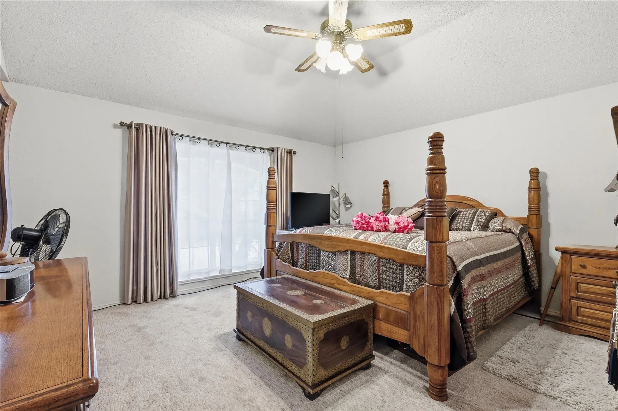 Single Family Residence For Sale in Collin County , 2315 Rockhill Road, Mc Kinney, Texas 75072, 3 Bedroom, 3 Bathroom, 2 Garage spaces, 1,900 Sqft, built in 1991, mls#21293252, Real Estate Agent in Mc Kinney, Homes For Sale in Collin county, Homes For Sale in Mc Kinney, Realtor in Mc Kinney Texas, Real Estate Brokerage Independent Realty Texas, Luminita Cordes Realtor