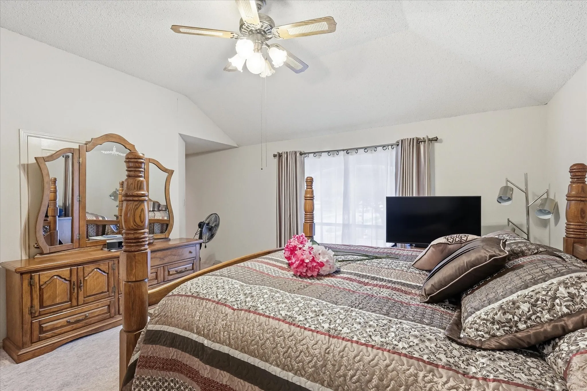 Single Family Residence For Sale in Collin County , 2315 Rockhill Road, Mc Kinney, Texas 75072, 3 Bedroom, 3 Bathroom, 2 Garage spaces, 1,900 Sqft, built in 1991, mls#21293252, Real Estate Agent in Mc Kinney, Homes For Sale in Collin county, Homes For Sale in Mc Kinney, Realtor in Mc Kinney Texas, Real Estate Brokerage Independent Realty Texas, Luminita Cordes Realtor