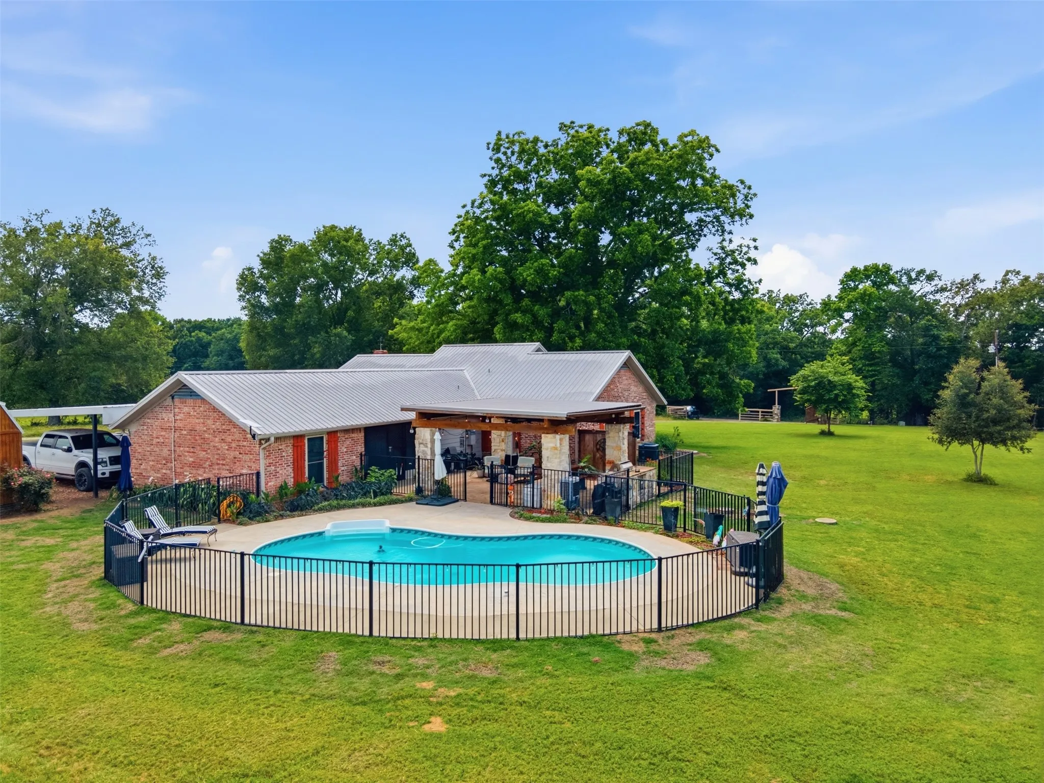 Ranch For Sale in Red River (TX) County , 1663 County Road 1405, Bogata, Texas 75417, 0, 0, Garage spaces, 0 Sqft, built in 1997, mls#21293863, Real Estate Agent in Bogata, Homes For Sale in Red River (TX) county, Homes For Sale in Bogata, Realtor in Bogata Texas, Real Estate Brokerage Independent Realty Texas, Luminita Cordes Realtor