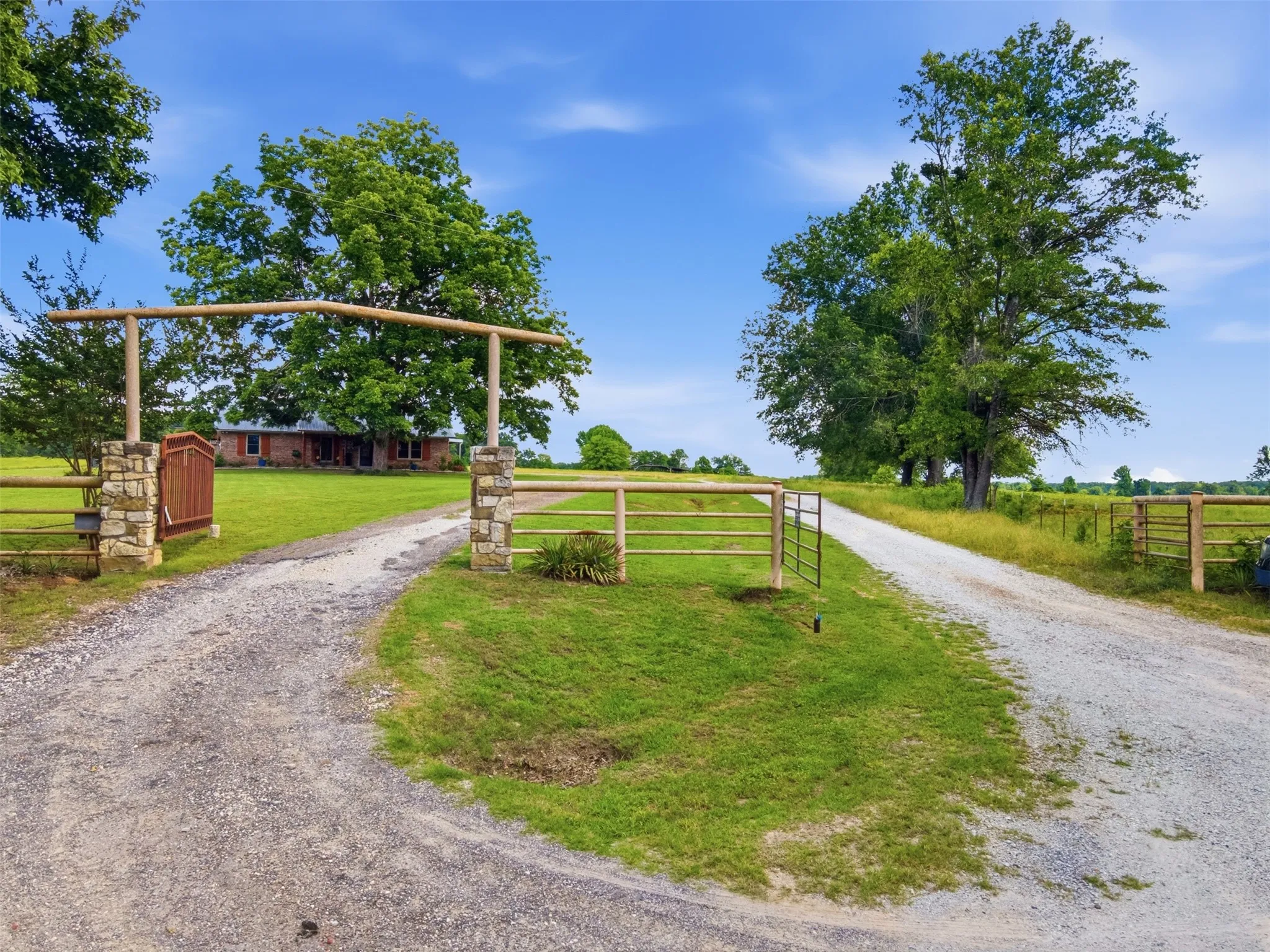Ranch For Sale in Red River (TX) County , 1663 County Road 1405, Bogata, Texas 75417, 0, 0, Garage spaces, 0 Sqft, built in 1997, mls#21293863, Real Estate Agent in Bogata, Homes For Sale in Red River (TX) county, Homes For Sale in Bogata, Realtor in Bogata Texas, Real Estate Brokerage Independent Realty Texas, Luminita Cordes Realtor