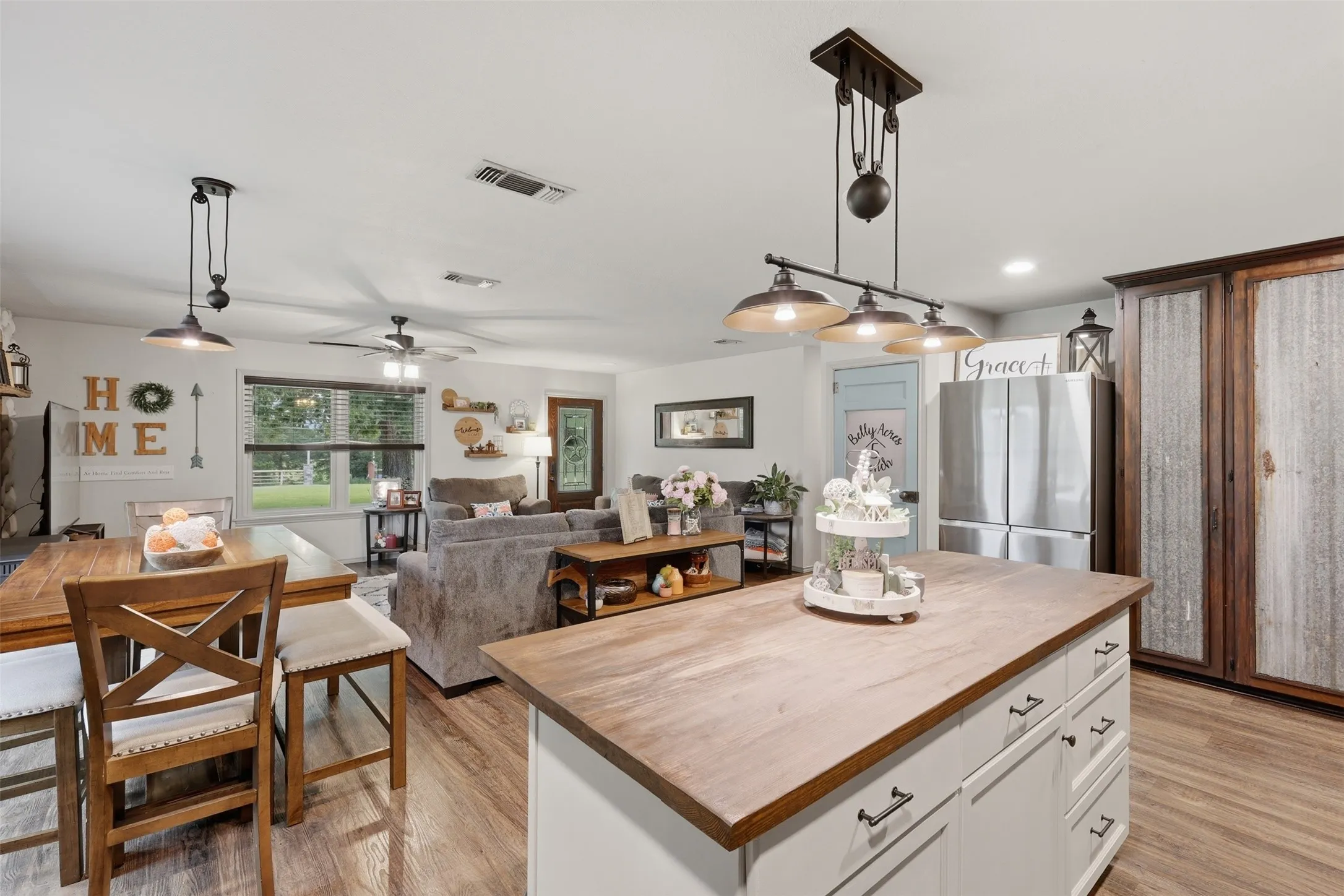 Ranch For Sale in Red River (TX) County , 1663 County Road 1405, Bogata, Texas 75417, 0, 0, Garage spaces, 0 Sqft, built in 1997, mls#21293863, Real Estate Agent in Bogata, Homes For Sale in Red River (TX) county, Homes For Sale in Bogata, Realtor in Bogata Texas, Real Estate Brokerage Independent Realty Texas, Luminita Cordes Realtor