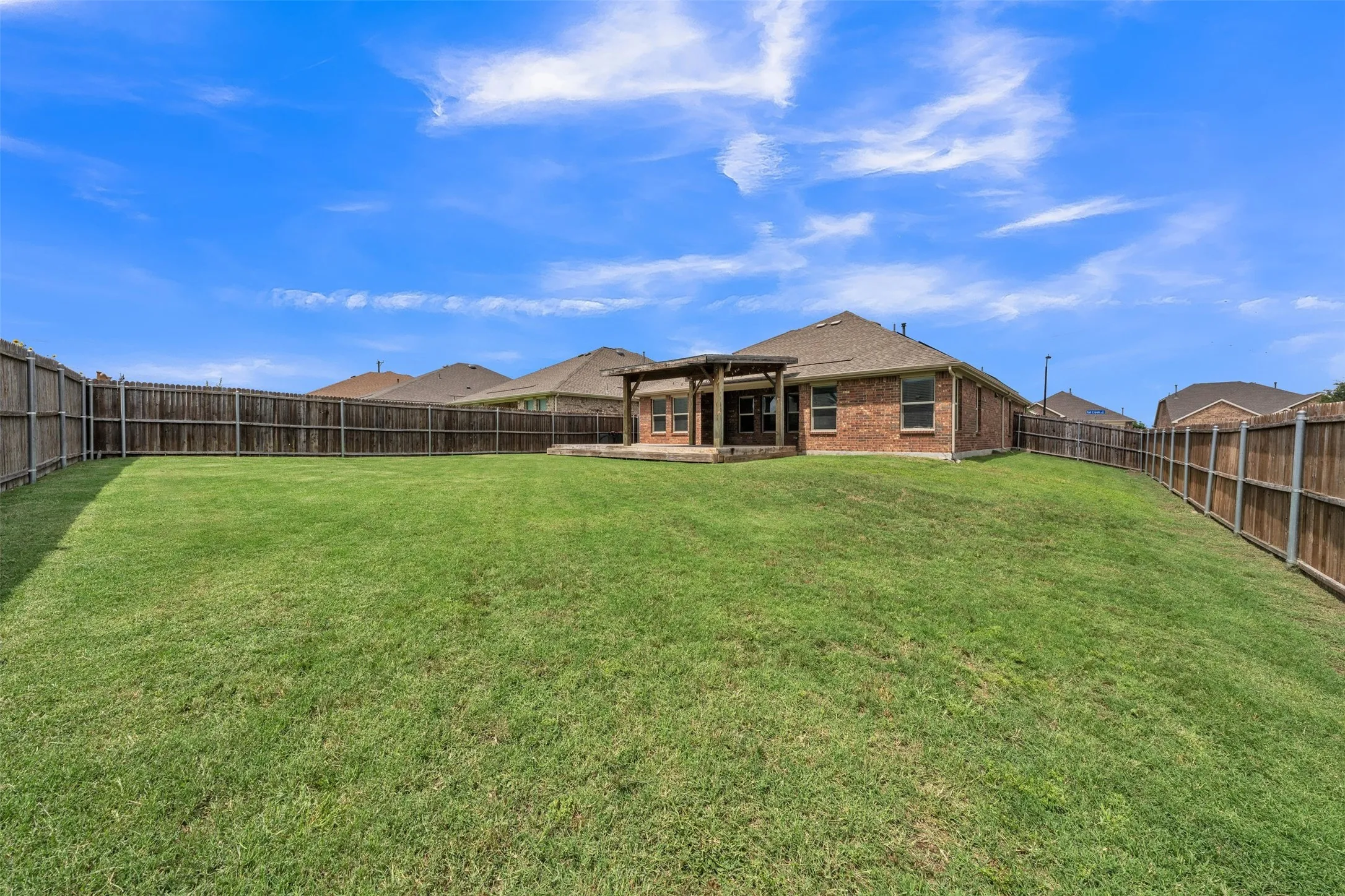 Single Family Residence For Sale in Tarrant County , 9106 Fall Creek Court, Arlington, Texas 76002, 4 Bedroom, 3 Bathroom, 2 Garage spaces, 2,234 Sqft, built in 2019, mls#21291464, Real Estate Agent in Arlington, Homes For Sale in Tarrant county, Homes For Sale in Arlington, Realtor in Arlington Texas, Real Estate Brokerage Independent Realty Texas, Luminita Cordes Realtor