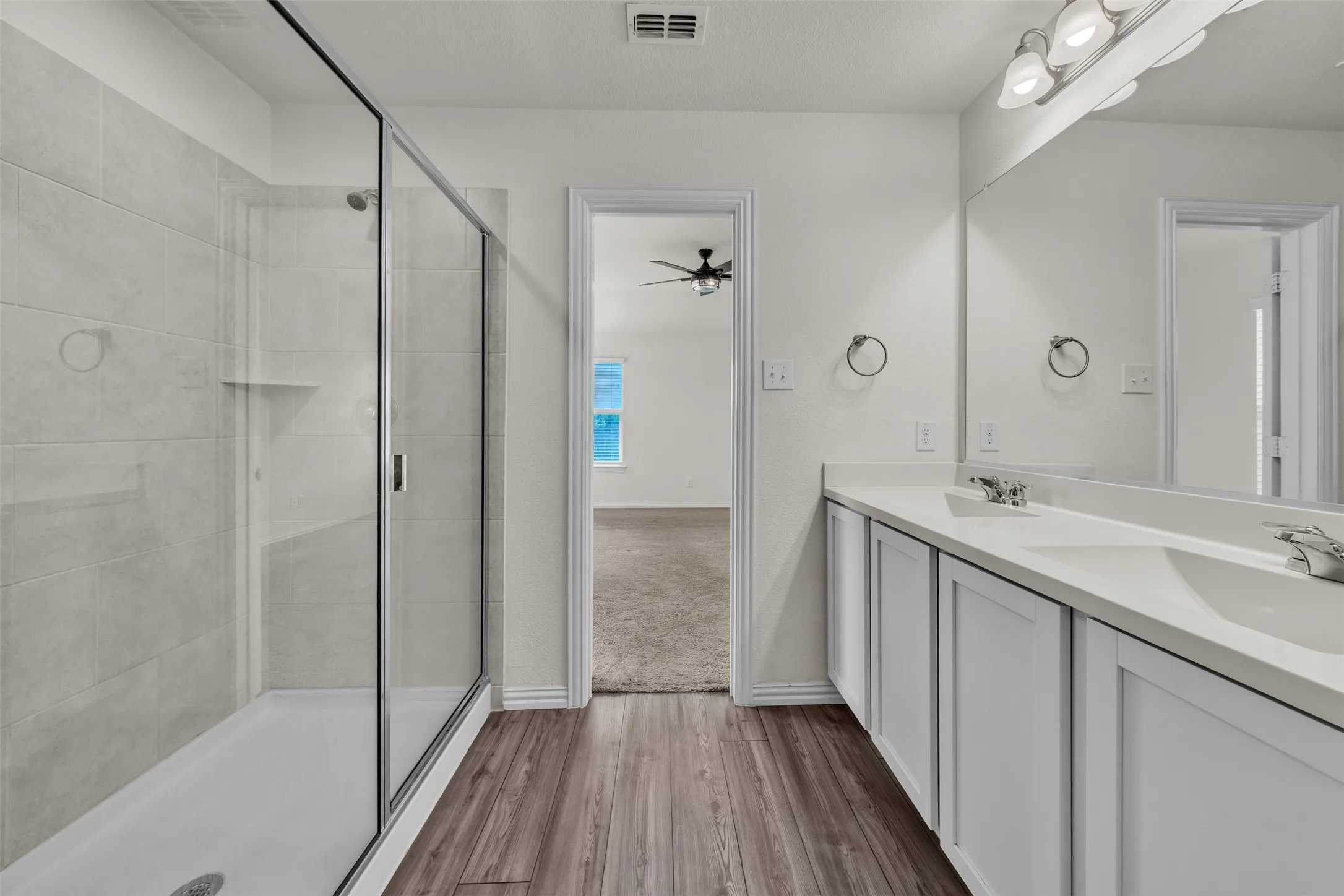 Single Family Residence For Sale in Tarrant County , 9106 Fall Creek Court, Arlington, Texas 76002, 4 Bedroom, 3 Bathroom, 2 Garage spaces, 2,234 Sqft, built in 2019, mls#21291464, Real Estate Agent in Arlington, Homes For Sale in Tarrant county, Homes For Sale in Arlington, Realtor in Arlington Texas, Real Estate Brokerage Independent Realty Texas, Luminita Cordes Realtor