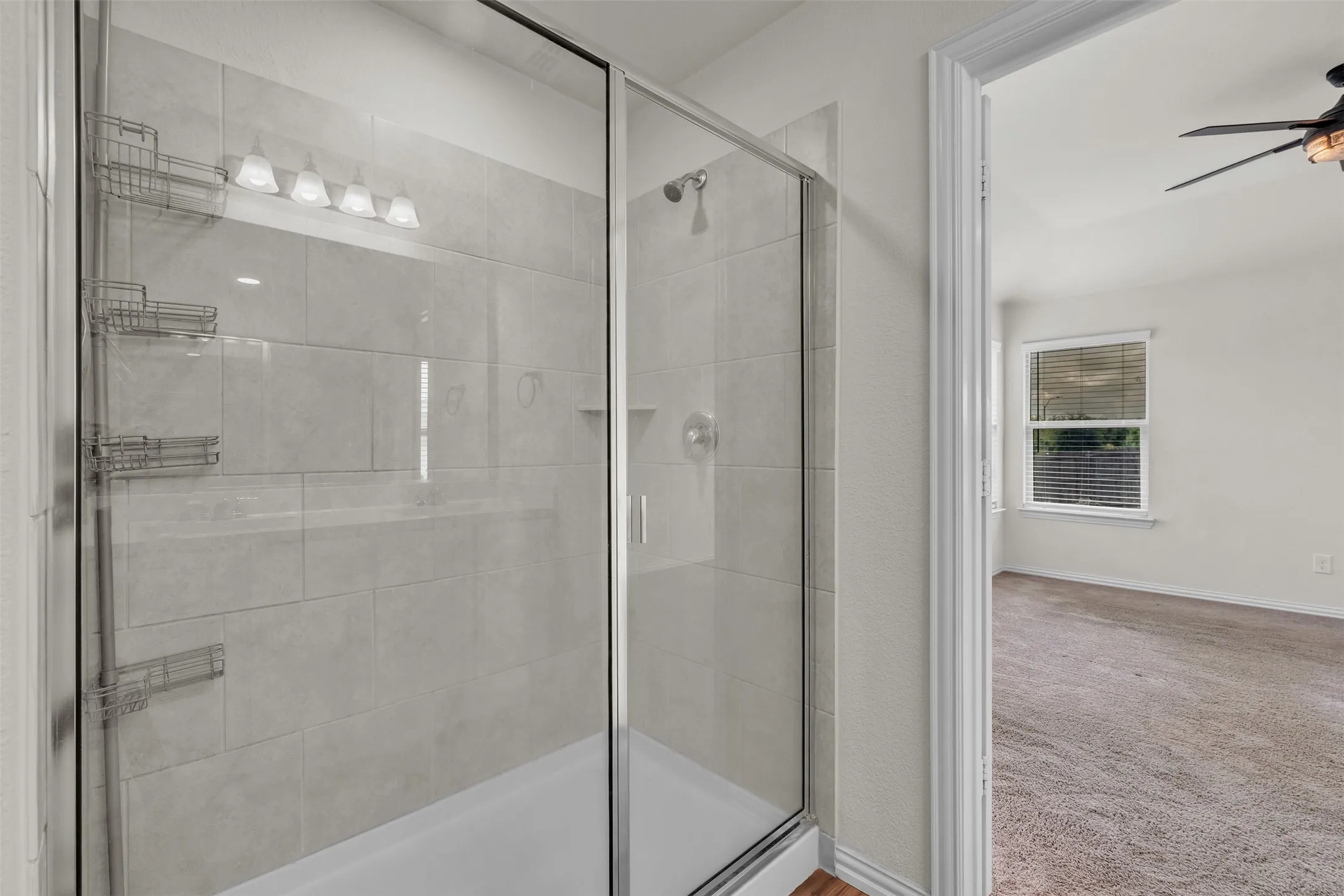 Single Family Residence For Sale in Tarrant County , 9106 Fall Creek Court, Arlington, Texas 76002, 4 Bedroom, 3 Bathroom, 2 Garage spaces, 2,234 Sqft, built in 2019, mls#21291464, Real Estate Agent in Arlington, Homes For Sale in Tarrant county, Homes For Sale in Arlington, Realtor in Arlington Texas, Real Estate Brokerage Independent Realty Texas, Luminita Cordes Realtor