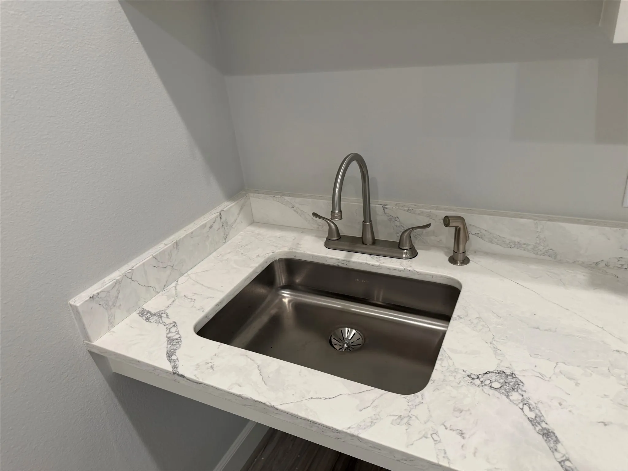 Kitchen sink