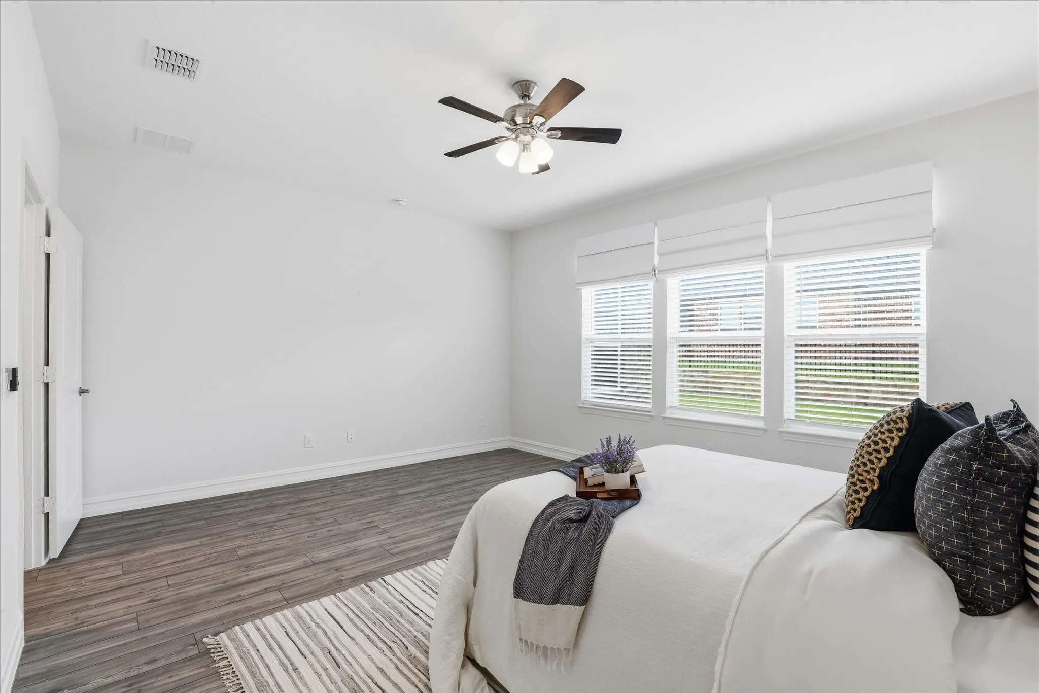 Single Family Residence For Sale in Denton County , 1112 Cornerstone Drive, Little Elm, Texas 76227, 3 Bedroom, 3 Bathroom, 2 Garage spaces, 2,809 Sqft, built in 2023, mls#21293872, Real Estate Agent in Little Elm, Homes For Sale in Denton county, Homes For Sale in Little Elm, Realtor in Little Elm Texas, Real Estate Brokerage Independent Realty Texas, Luminita Cordes Realtor