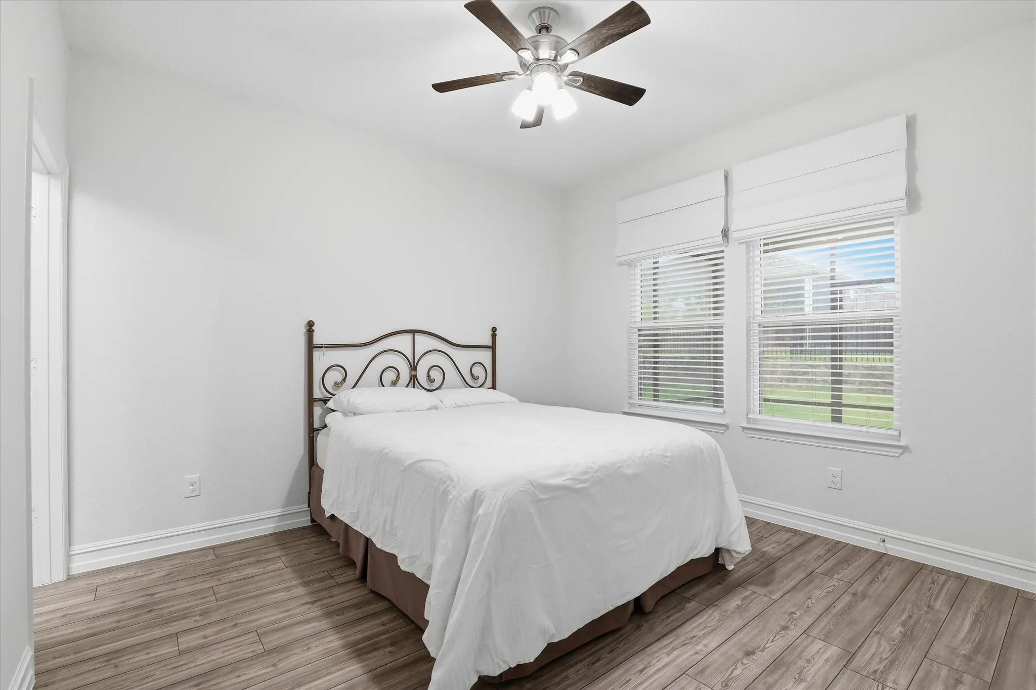 Single Family Residence For Sale in Denton County , 1112 Cornerstone Drive, Little Elm, Texas 76227, 3 Bedroom, 3 Bathroom, 2 Garage spaces, 2,809 Sqft, built in 2023, mls#21293872, Real Estate Agent in Little Elm, Homes For Sale in Denton county, Homes For Sale in Little Elm, Realtor in Little Elm Texas, Real Estate Brokerage Independent Realty Texas, Luminita Cordes Realtor