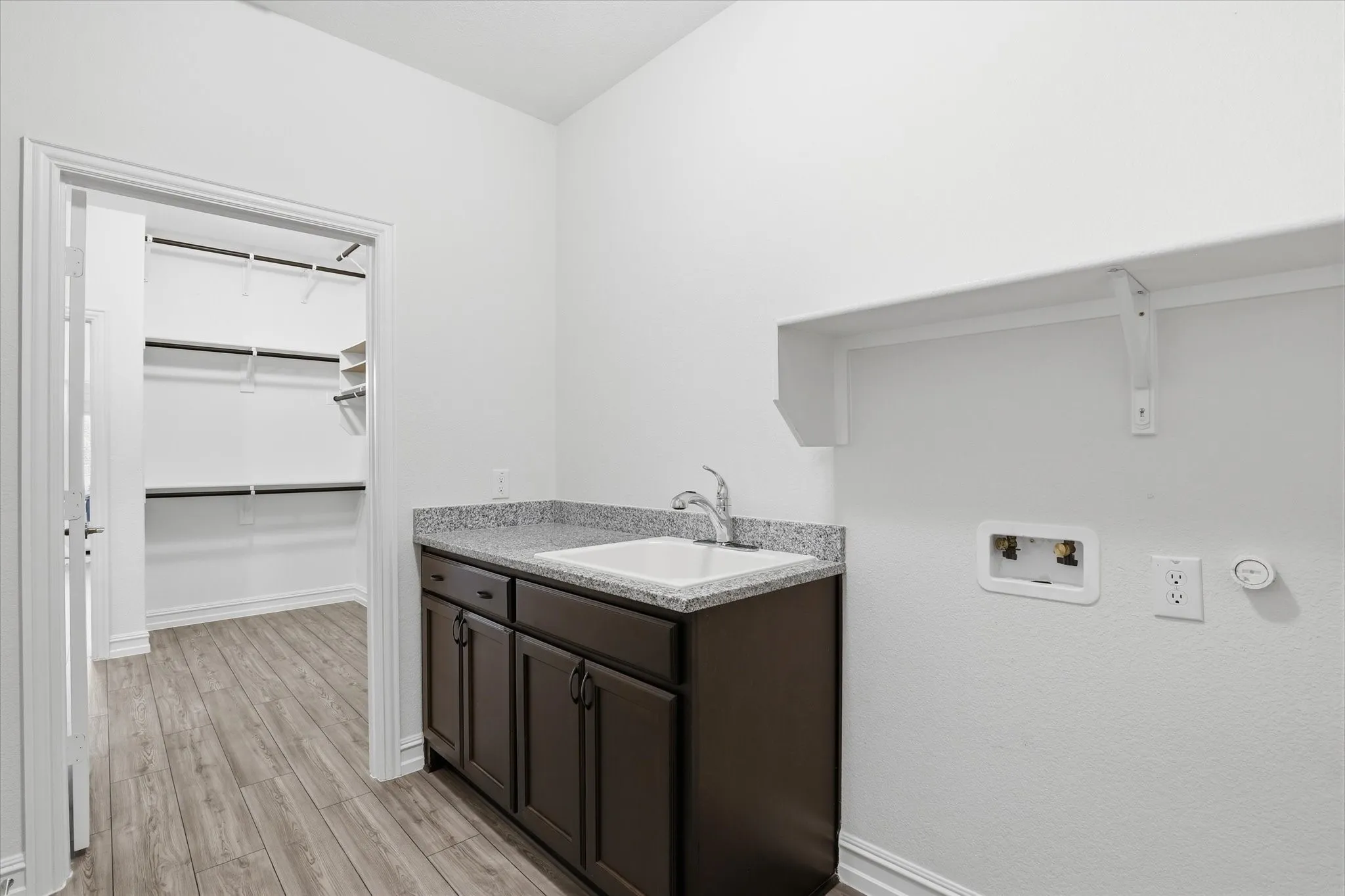 Single Family Residence For Sale in Denton County , 1112 Cornerstone Drive, Little Elm, Texas 76227, 3 Bedroom, 3 Bathroom, 2 Garage spaces, 2,809 Sqft, built in 2023, mls#21293872, Real Estate Agent in Little Elm, Homes For Sale in Denton county, Homes For Sale in Little Elm, Realtor in Little Elm Texas, Real Estate Brokerage Independent Realty Texas, Luminita Cordes Realtor