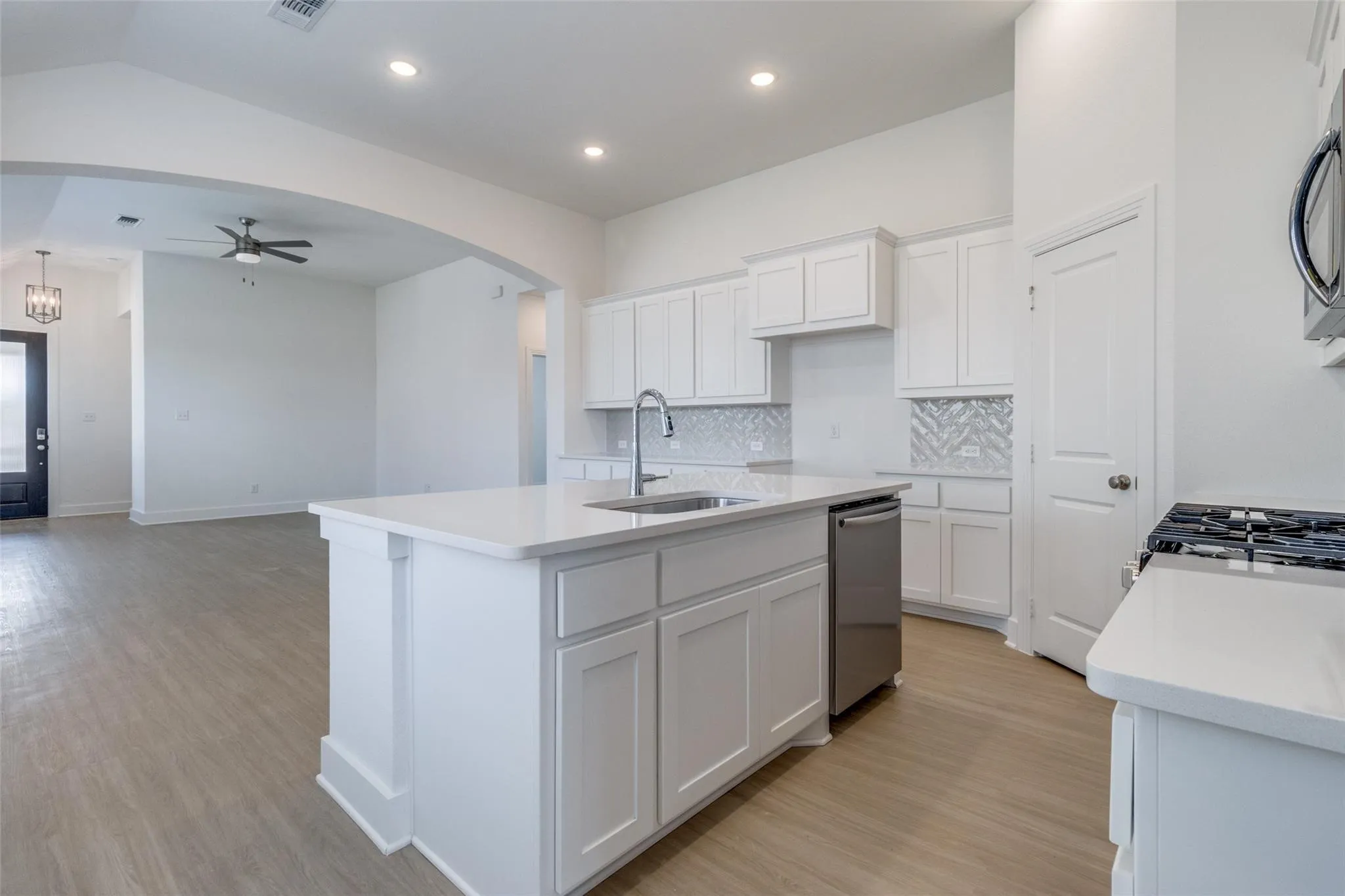 Single Family Residence For Rent in Grayson County , 1249 Newport Street, Sherman, Texas 75090, 3 Bedroom, 2 Bathroom, 2 Garage spaces, 1,618 Sqft, built in 2024, mls#21272329, Real Estate Agent in Sherman, Homes For Rent in Grayson county, Homes For Rent in Sherman, Realtor in Sherman Texas, Real Estate Brokerage Independent Realty Texas, Luminita Cordes Realtor