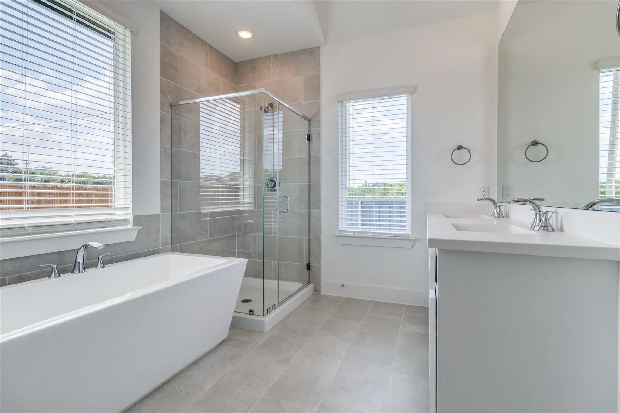 Single Family Residence For Rent in Grayson County , 1249 Newport Street, Sherman, Texas 75090, 3 Bedroom, 2 Bathroom, 2 Garage spaces, 1,618 Sqft, built in 2024, mls#21272329, Real Estate Agent in Sherman, Homes For Rent in Grayson county, Homes For Rent in Sherman, Realtor in Sherman Texas, Real Estate Brokerage Independent Realty Texas, Luminita Cordes Realtor