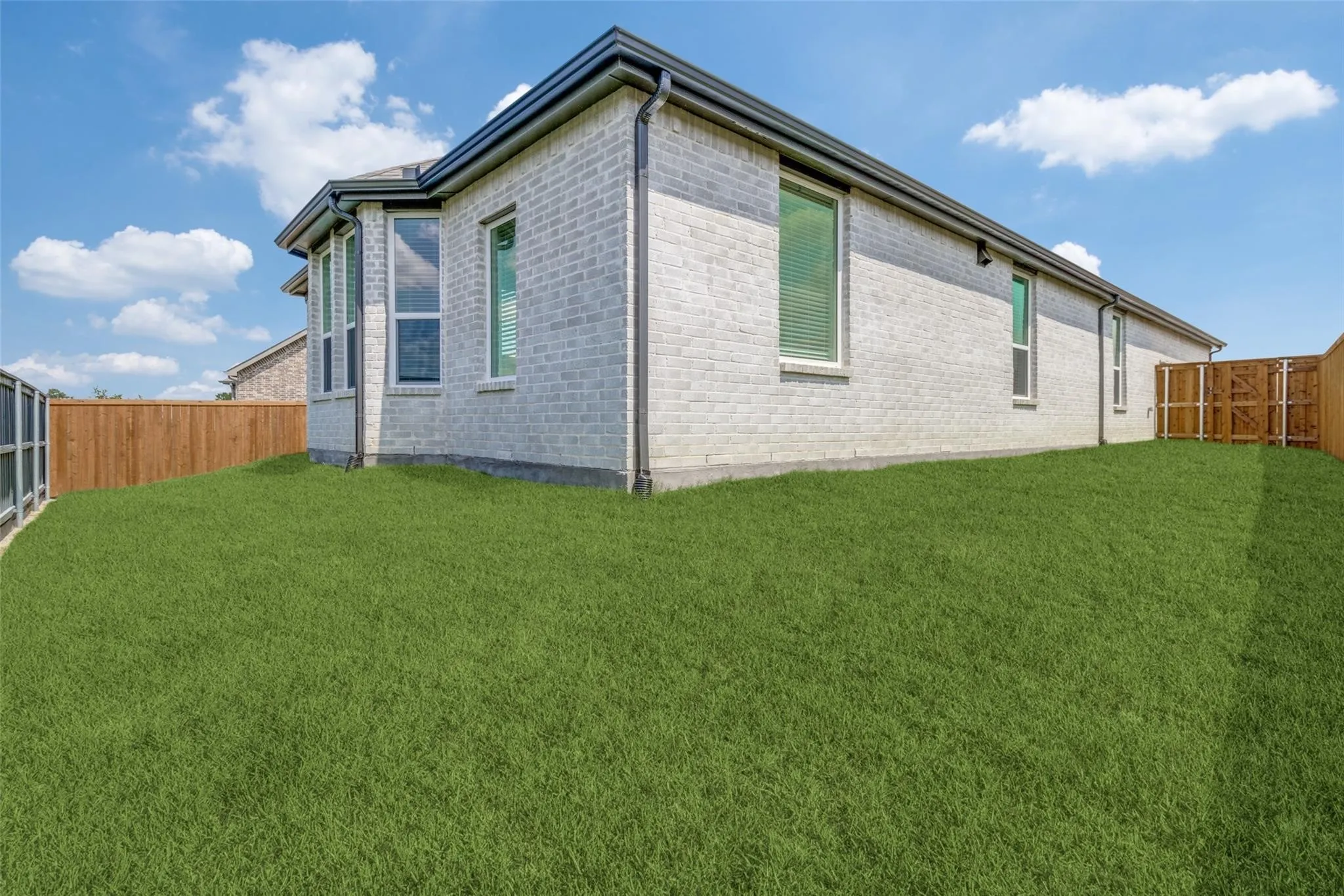 Single Family Residence For Rent in Grayson County , 1249 Newport Street, Sherman, Texas 75090, 3 Bedroom, 2 Bathroom, 2 Garage spaces, 1,618 Sqft, built in 2024, mls#21272329, Real Estate Agent in Sherman, Homes For Rent in Grayson county, Homes For Rent in Sherman, Realtor in Sherman Texas, Real Estate Brokerage Independent Realty Texas, Luminita Cordes Realtor