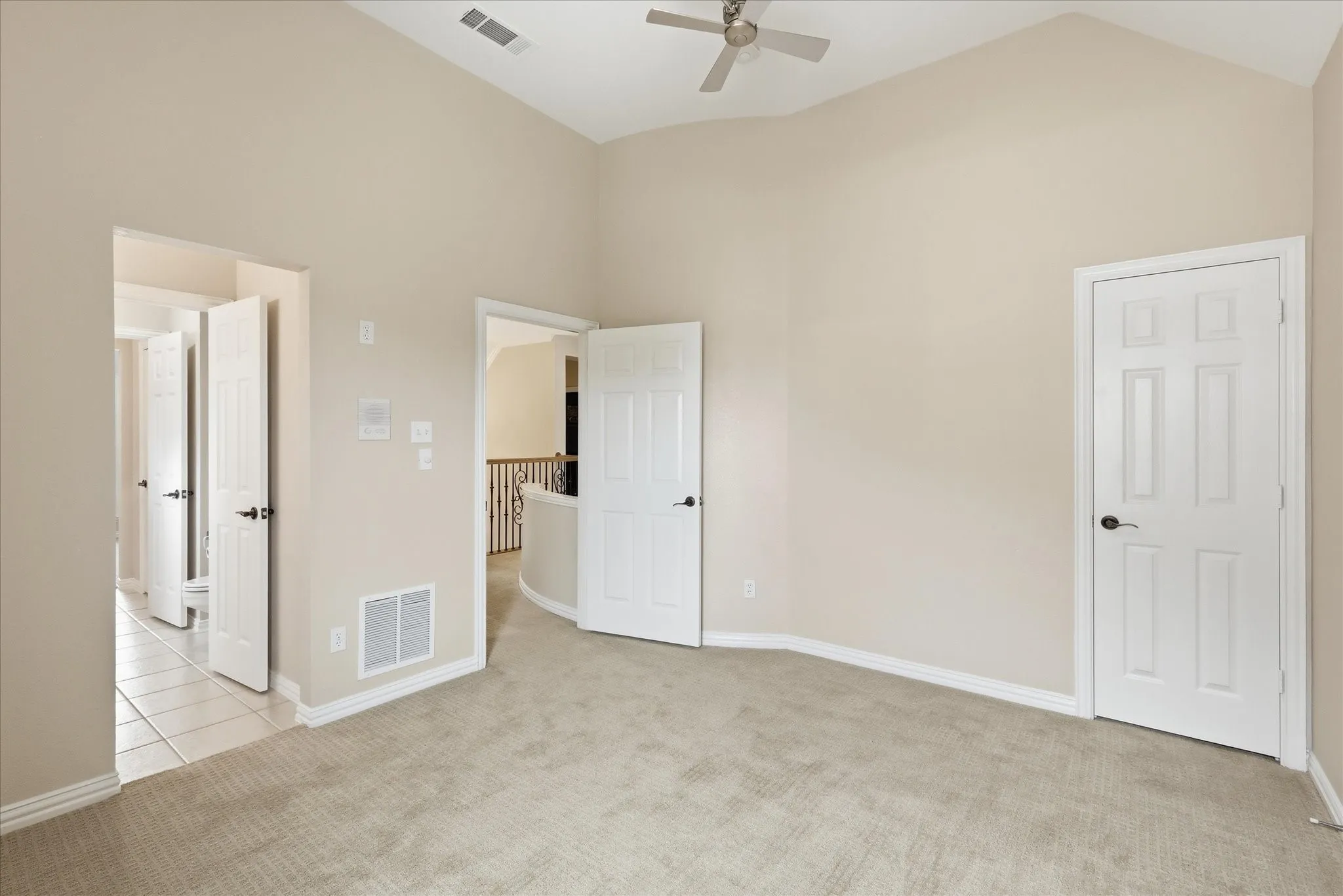 2nd Upstairs bedroom