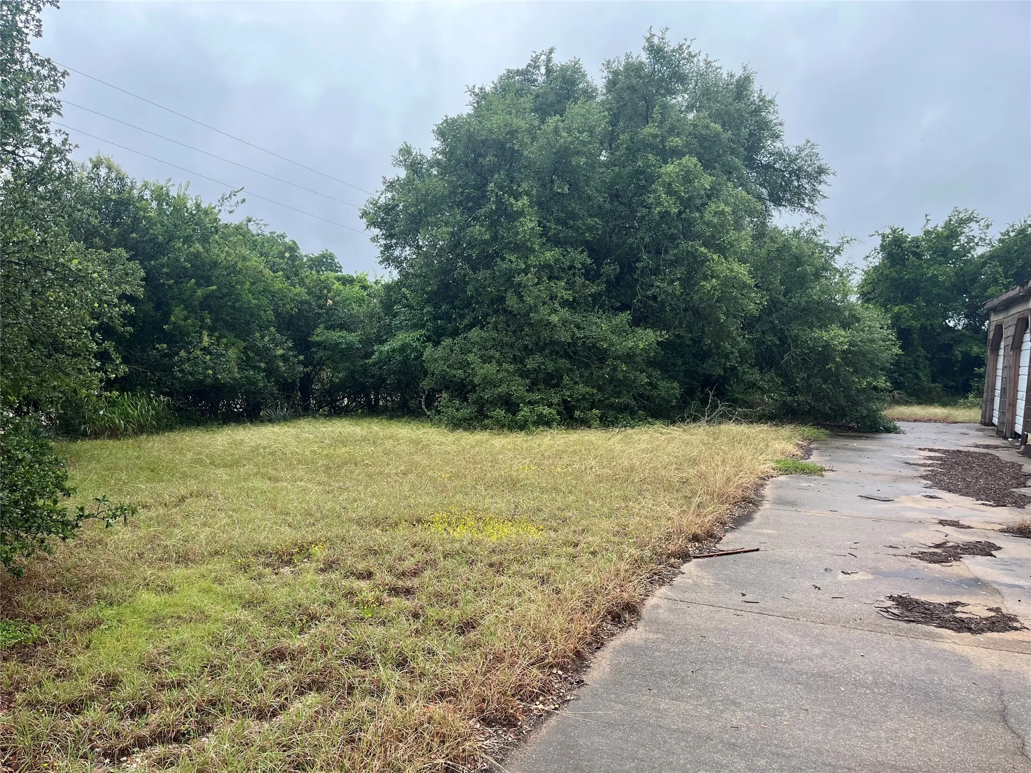 Warehouse For Sale in Bell County , 2522 Tanglewood Circle, Belton, Texas 76513, 0, 0, Garage spaces, 0 Sqft, built in 1980, mls#21293893, Real Estate Agent in Belton, Homes For Sale in Bell county, Homes For Sale in Belton, Realtor in Belton Texas, Real Estate Brokerage Independent Realty Texas, Luminita Cordes Realtor