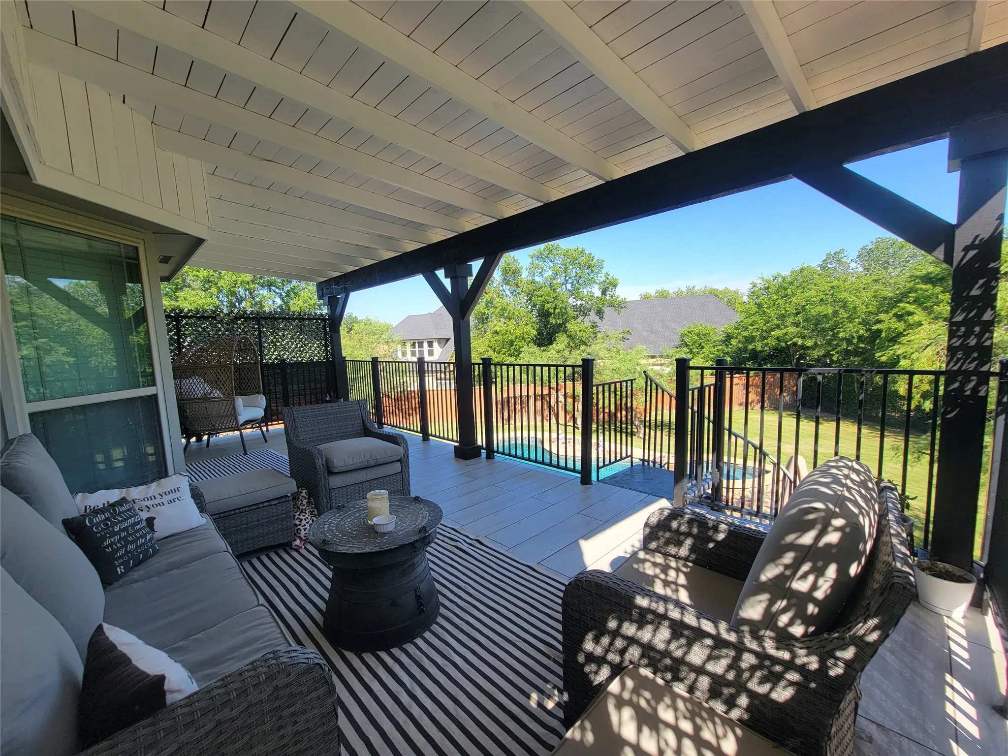 Single Family Residence For Sale in Denton County , 4016 Bordeaux Circle, Flower Mound, Texas 75022, 4 Bedroom, 4 Bathroom, 2 Garage spaces, 3,373 Sqft, built in 1993, mls#21293913, Real Estate Agent in Flower Mound, Homes For Sale in Denton county, Homes For Sale in Flower Mound, Realtor in Flower Mound Texas, Real Estate Brokerage Independent Realty Texas, Luminita Cordes Realtor